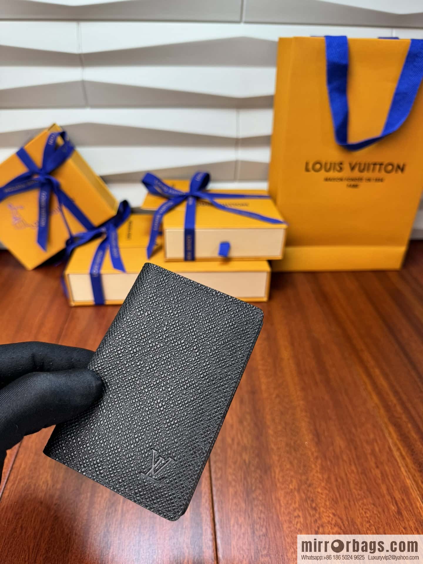 LV Pocket Wallet M30537 Premium