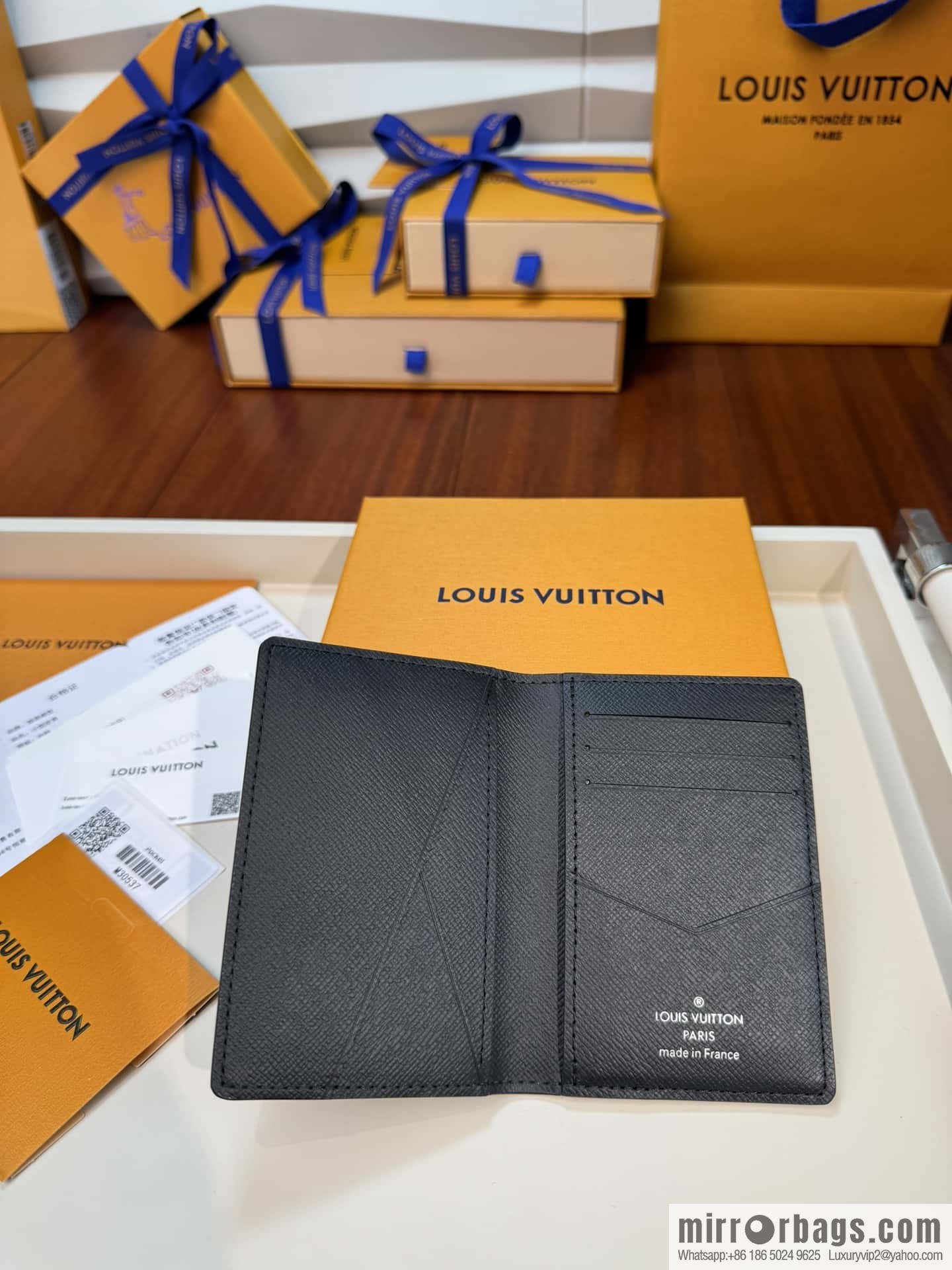 LV Pocket Wallet M30537 Premium
