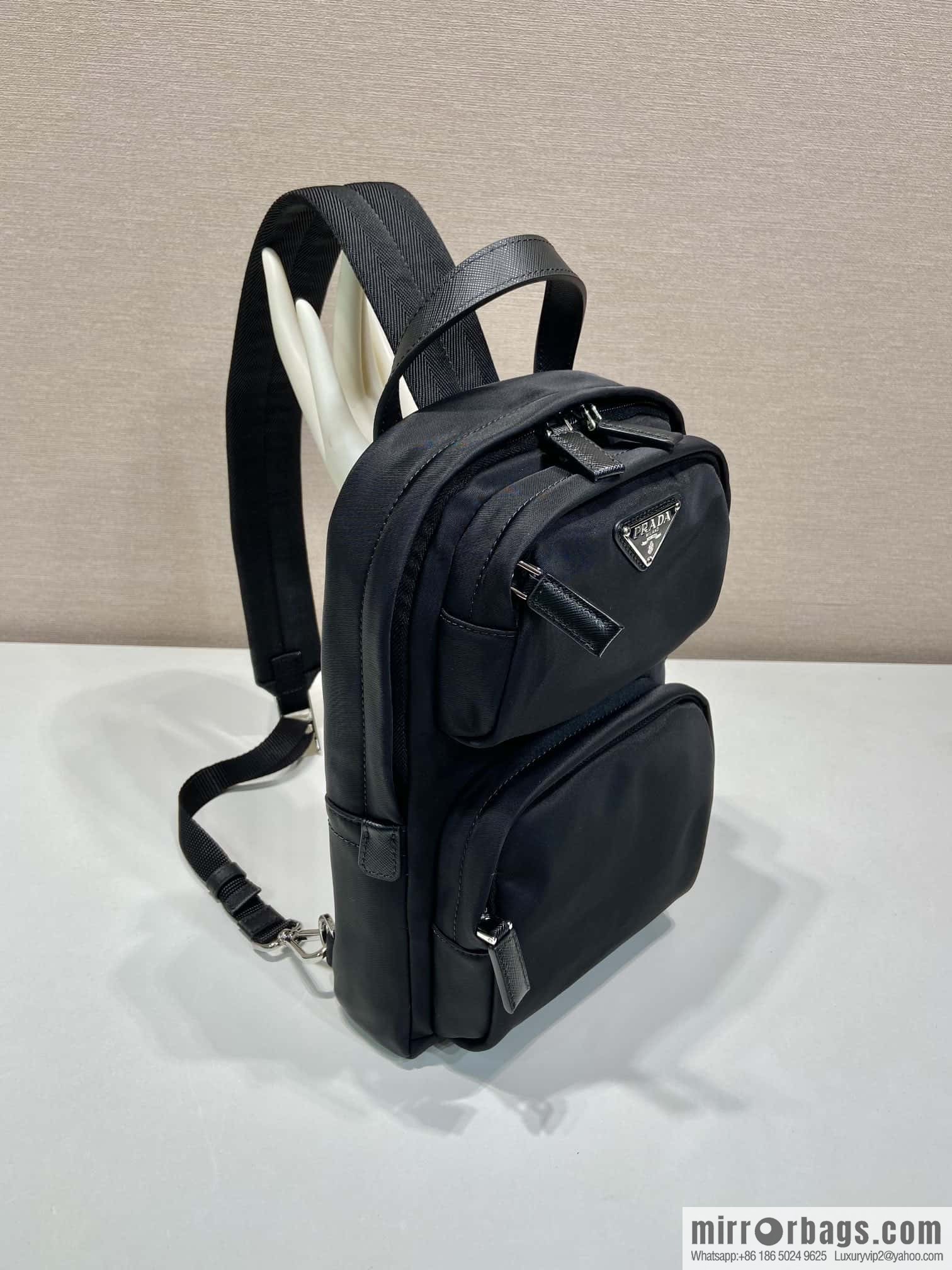 PRADA 🎉 new breast bag 🎉 2VZ105