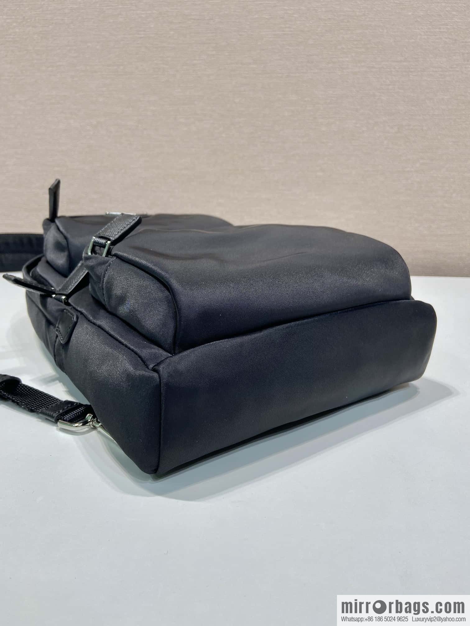 PRADA 🎉 new breast bag 🎉 2VZ105