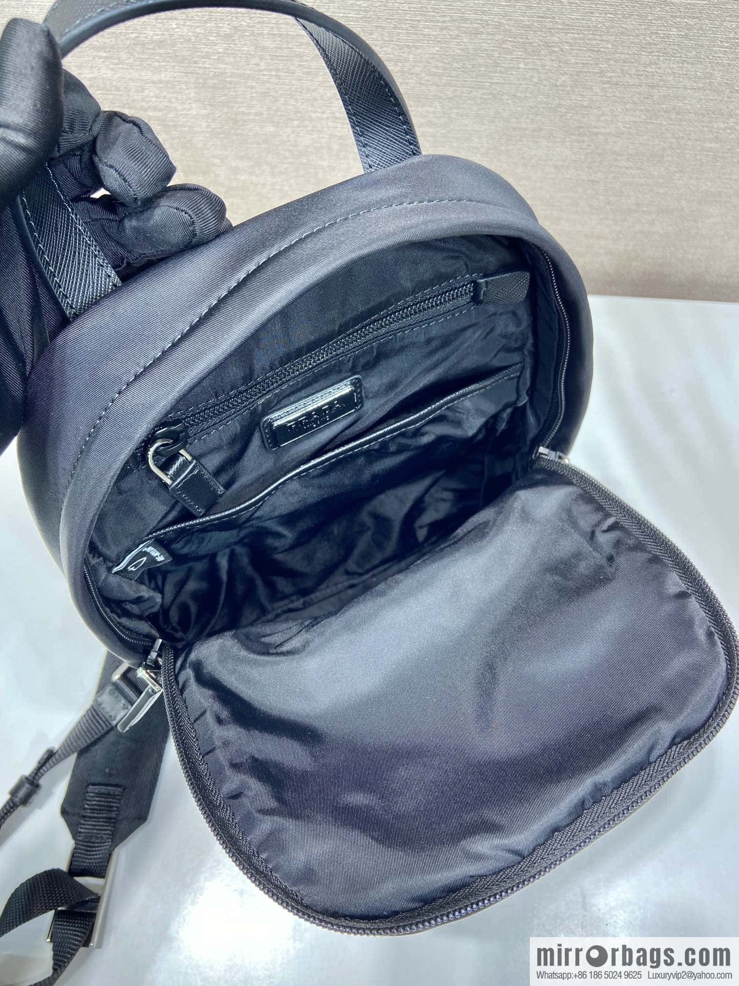 PRADA 🎉 new breast bag 🎉 2VZ105