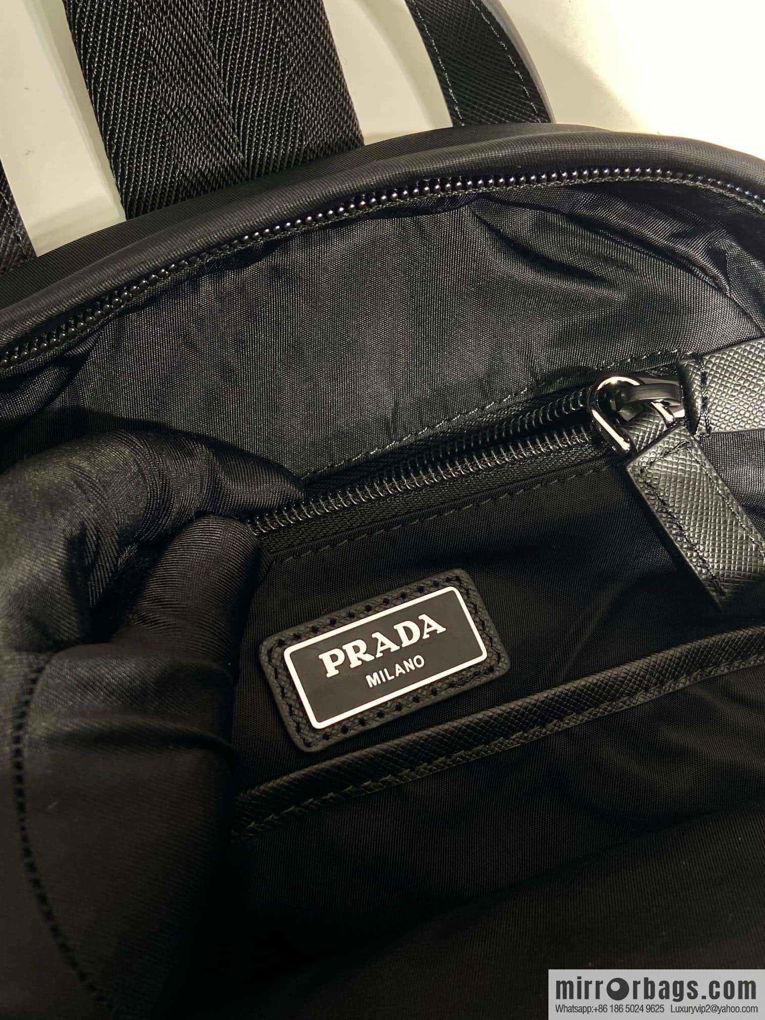 PRADA 🎉 new breast bag 🎉 2VZ105