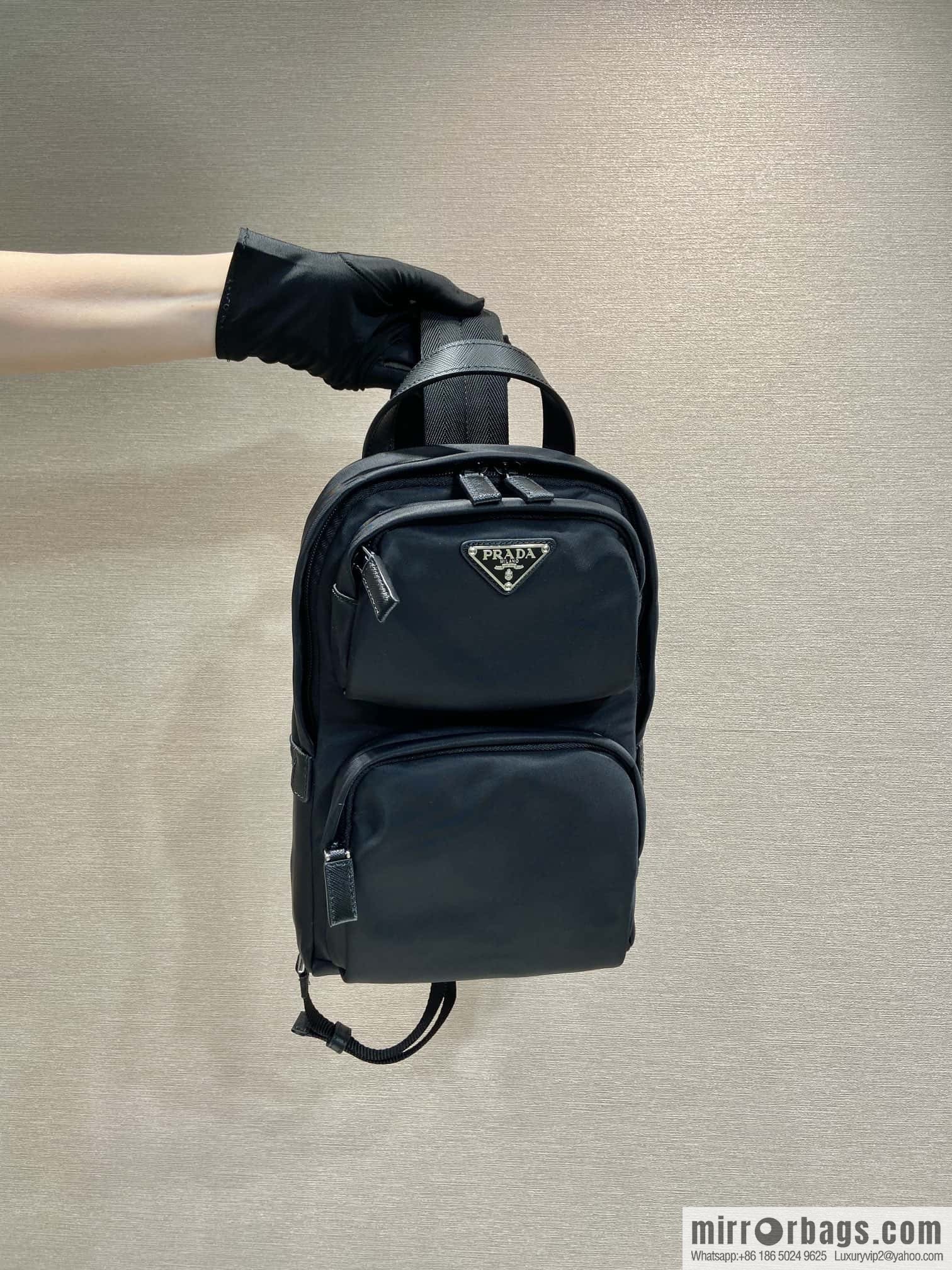 PRADA 🎉 new breast bag 🎉 2VZ105