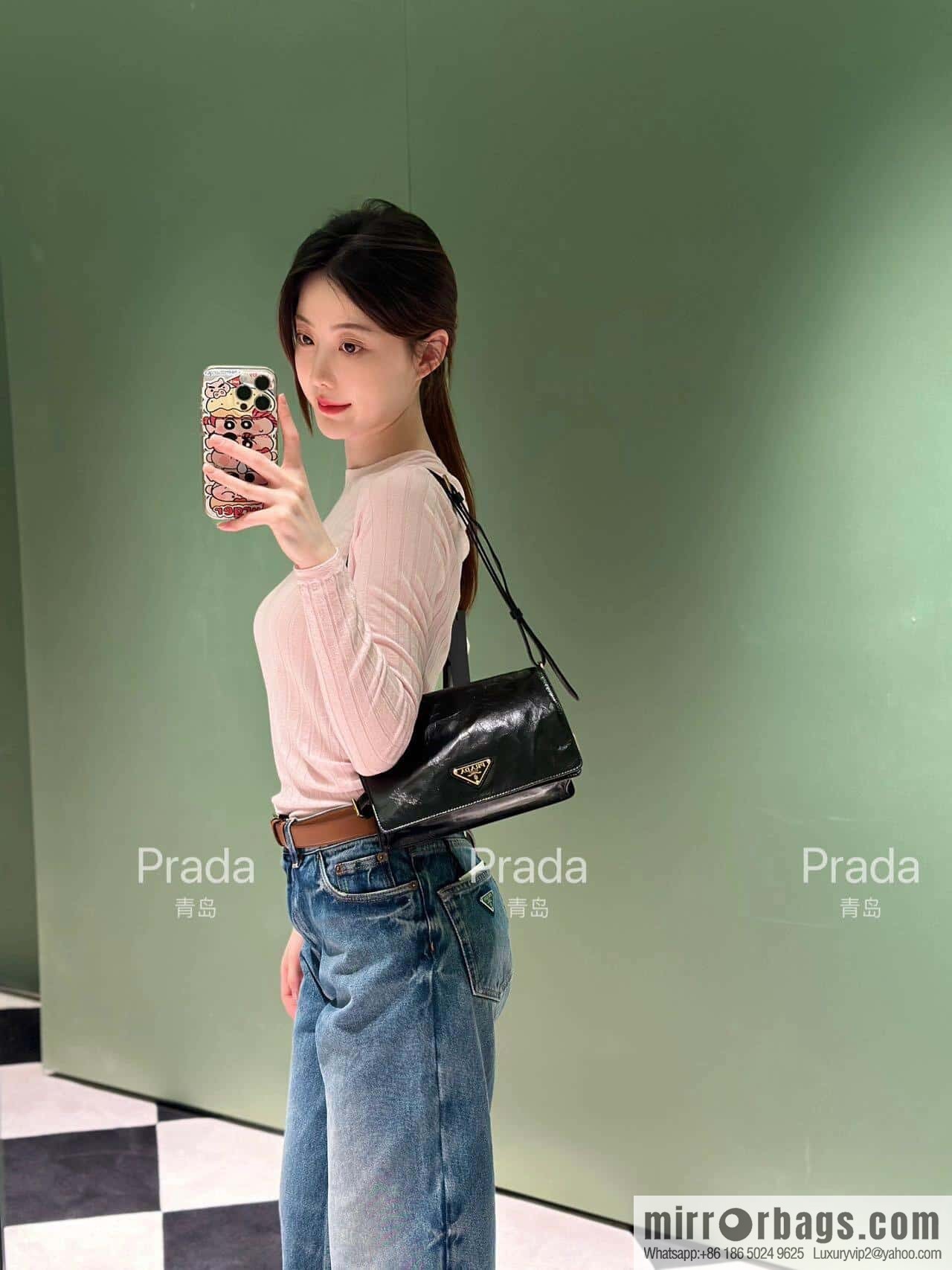 PRADA 🎉 oil wax leather messenger bag 🎉 1BD082