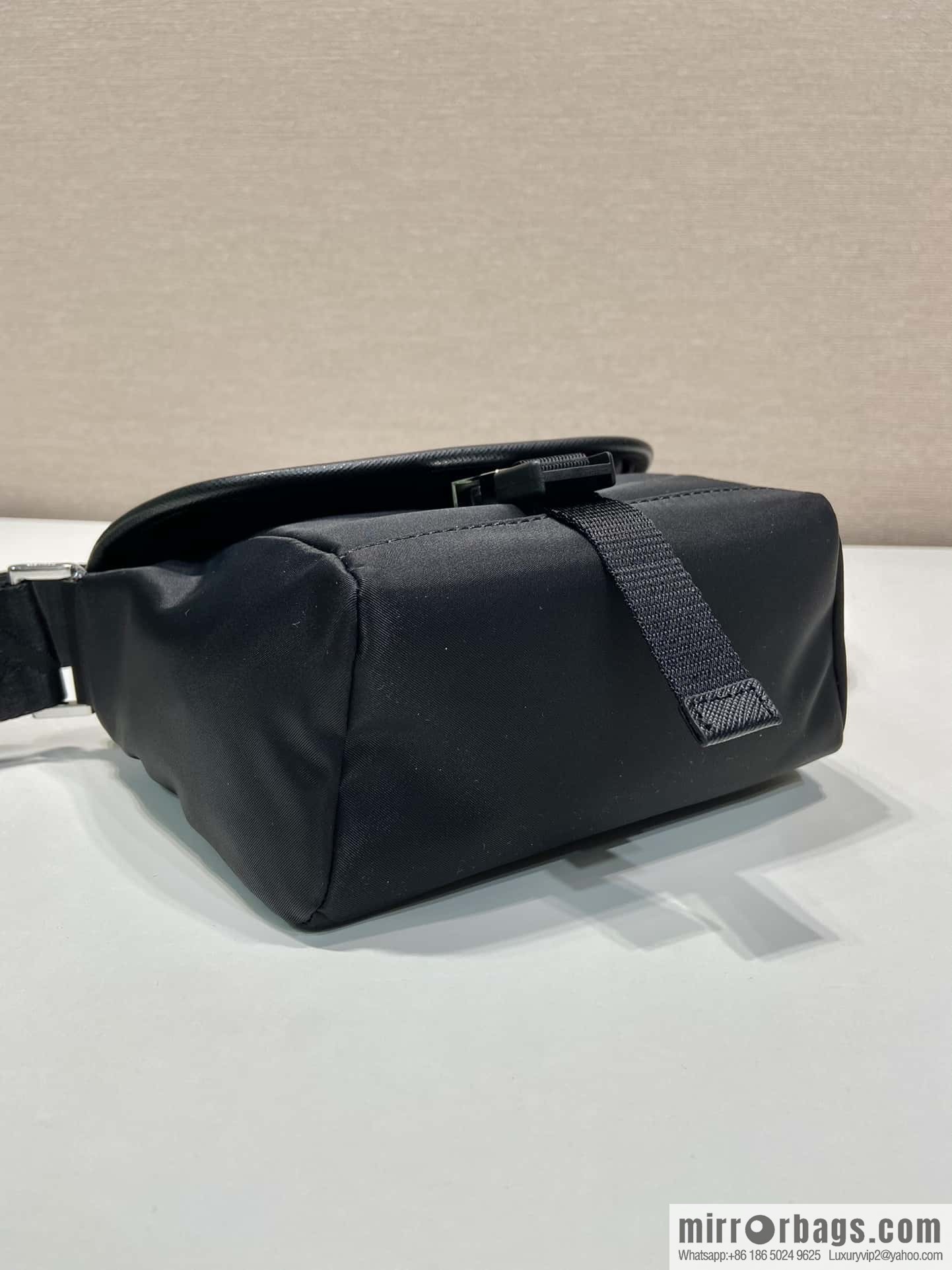 PRADA 🎉 new messenger bag 🎉 2VD070 mini