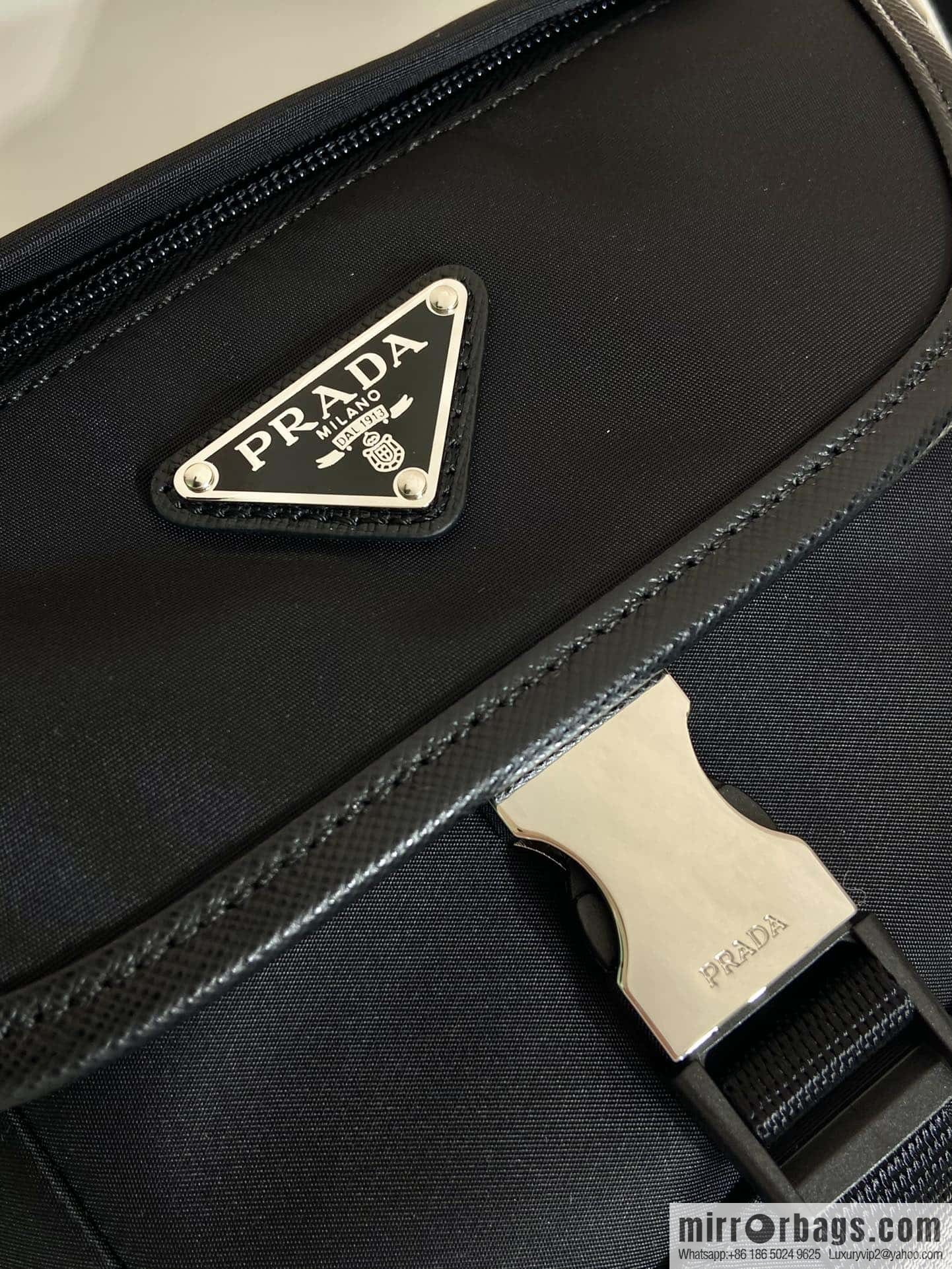 PRADA 🎉 new messenger bag 🎉 2VD070 mini