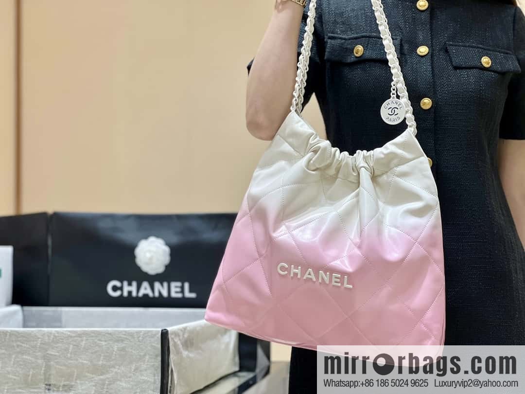 CHANEL 24S spring and summer series, global limited edition gradual change 22 bags AS3261