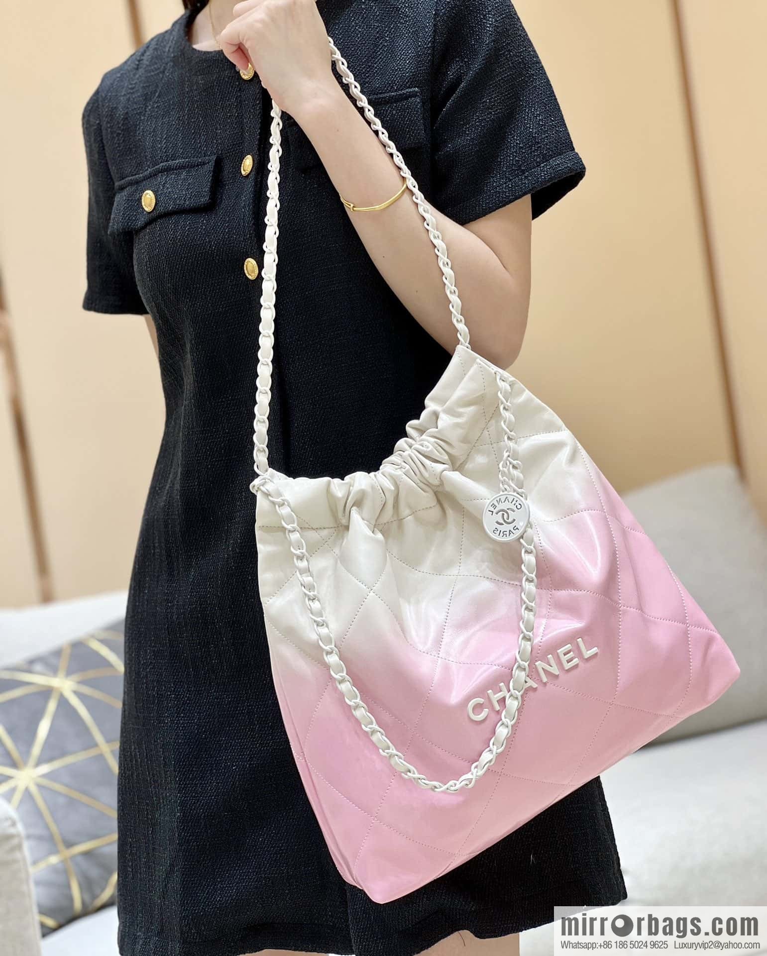 CHANEL 24S spring and summer series, global limited edition gradual change 22 bags AS3261