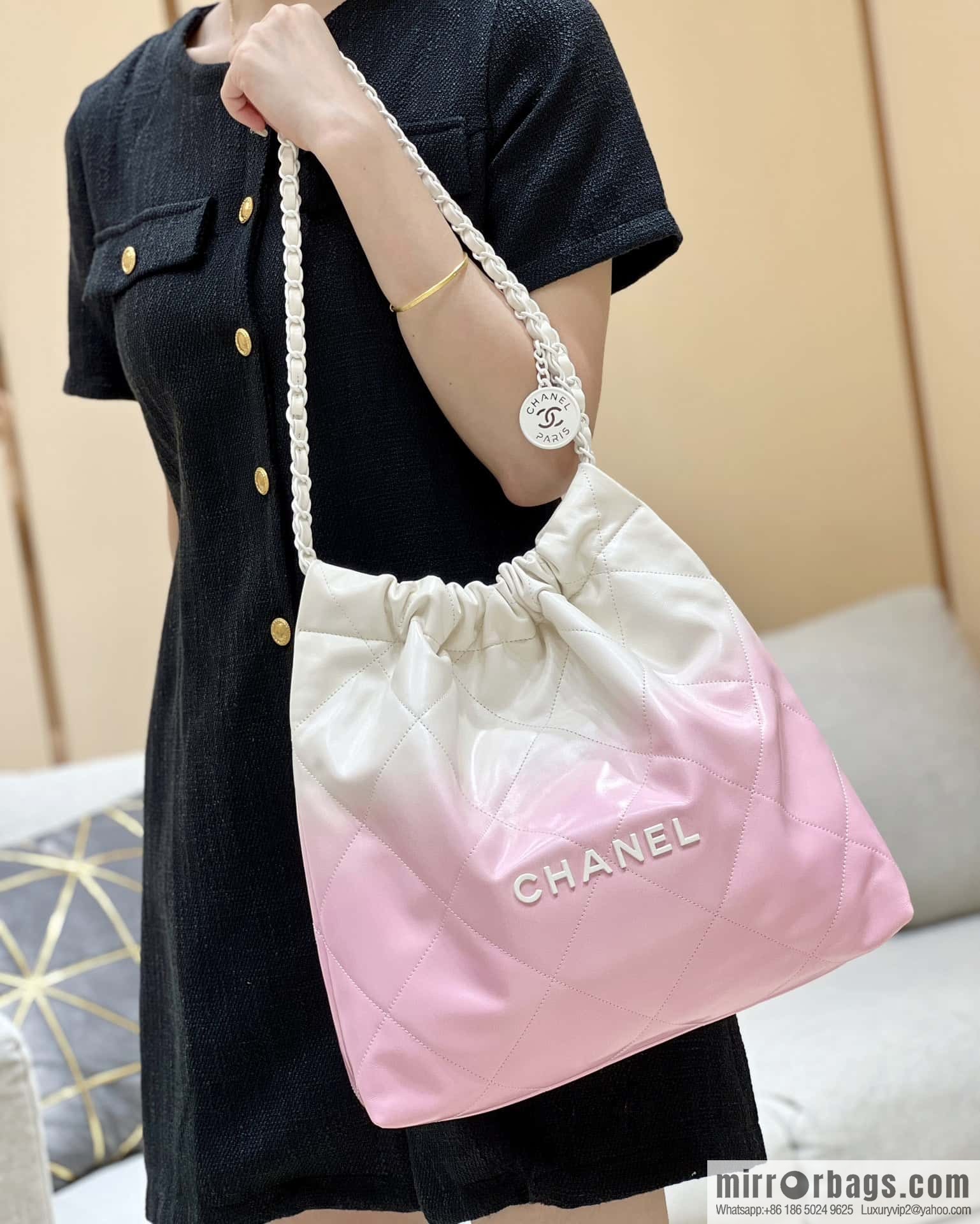 CHANEL 24S spring and summer series, global limited edition gradual change 22 bags AS3261
