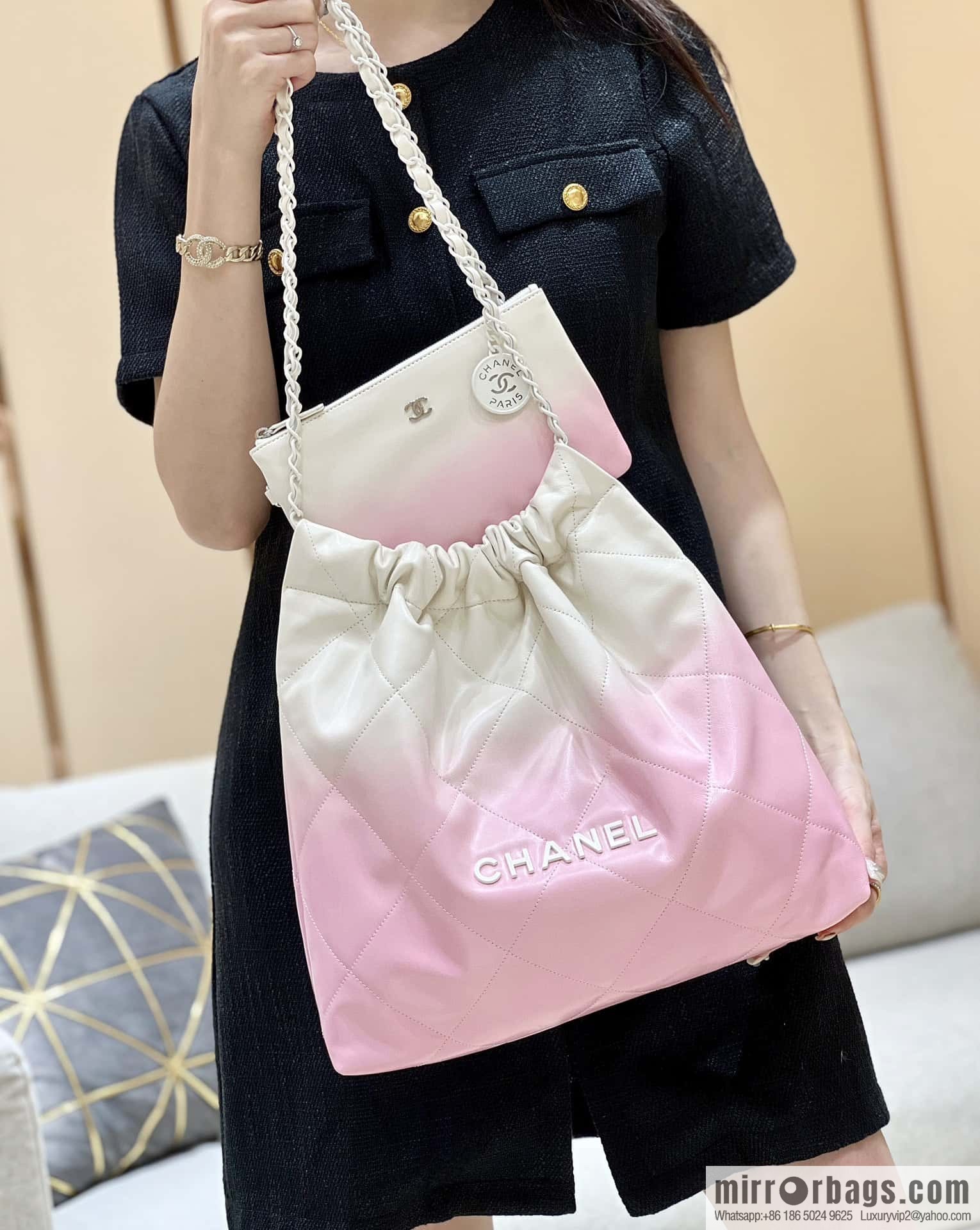 CHANEL 24S spring and summer series, global limited edition gradual change 22 bags AS3261