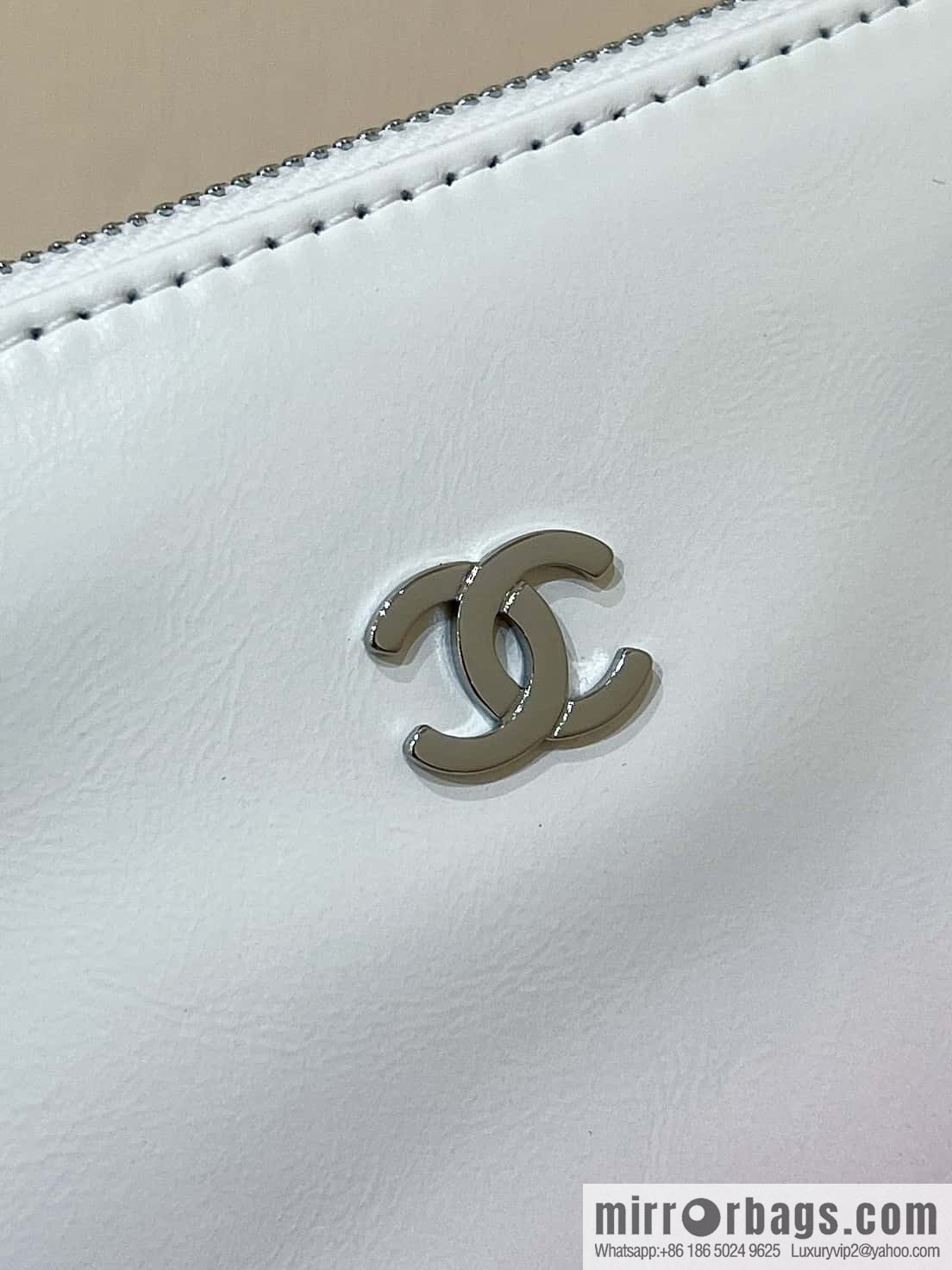 CHANEL 24S spring and summer series, global limited edition gradual change 22 bags AS3261