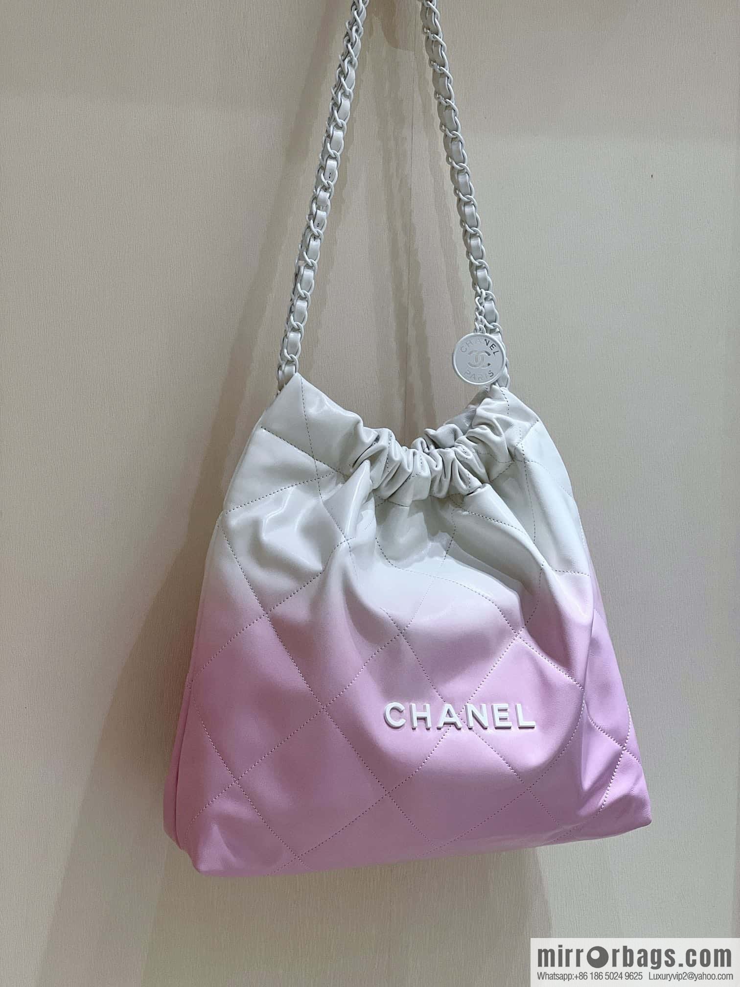 CHANEL 24S spring and summer series, global limited edition gradual change 22 bags AS3261