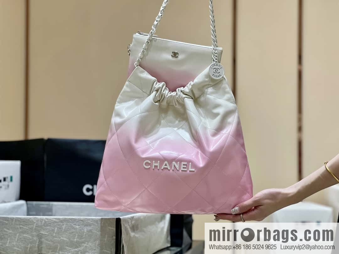CHANEL 24S spring and summer series, global limited edition gradual change 22 bags AS3261