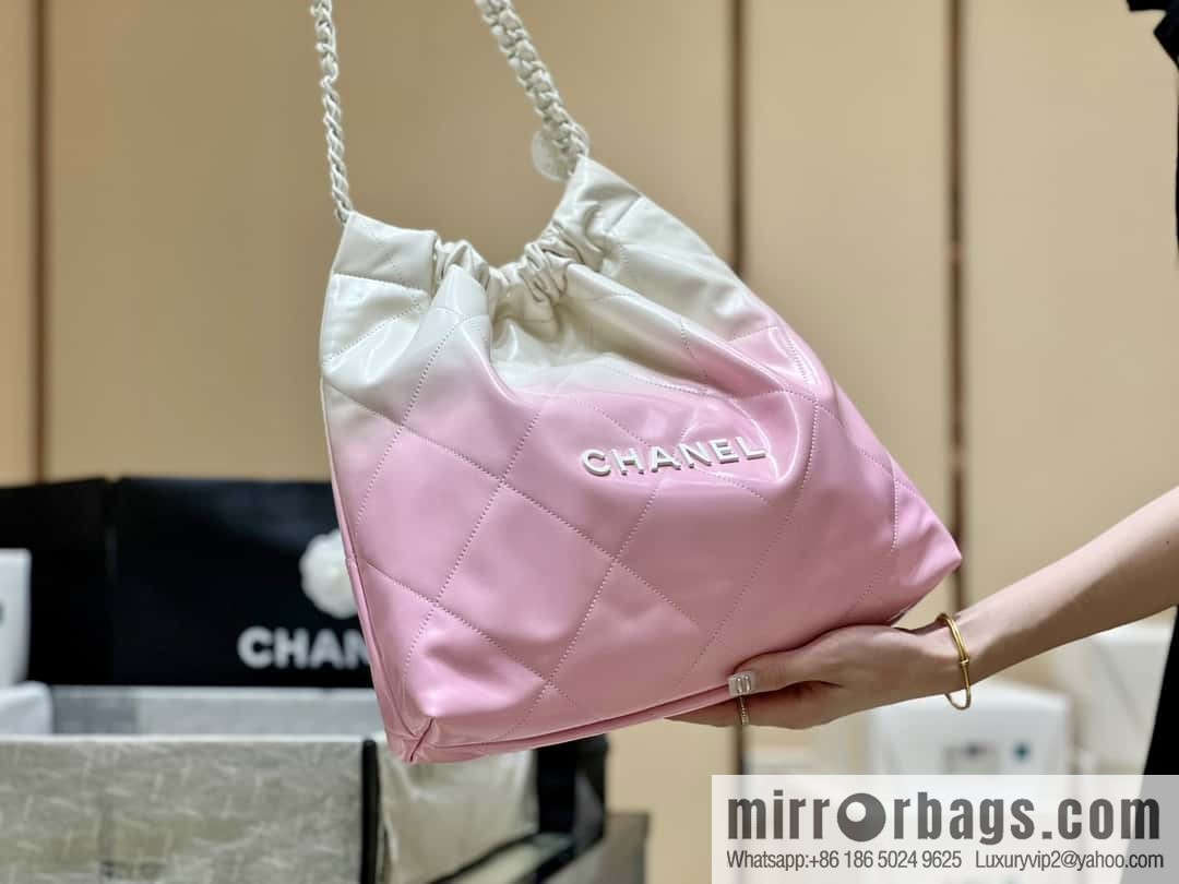 CHANEL 24S spring and summer series, global limited edition gradual change 22 bags AS3261