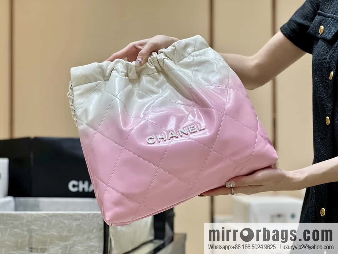 CHANEL 24S spring and summer series, global limited edition gradual change 22 bags AS3261