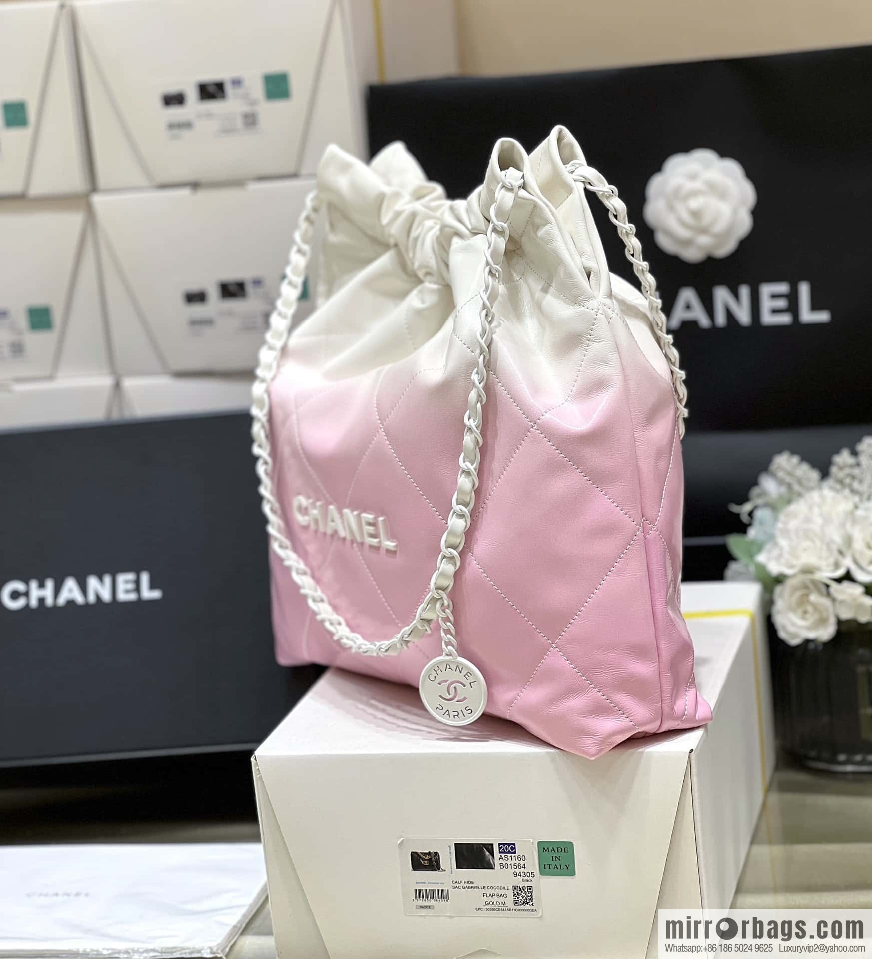 CHANEL 24S spring and summer series, global limited edition gradual change 22 bags AS3261