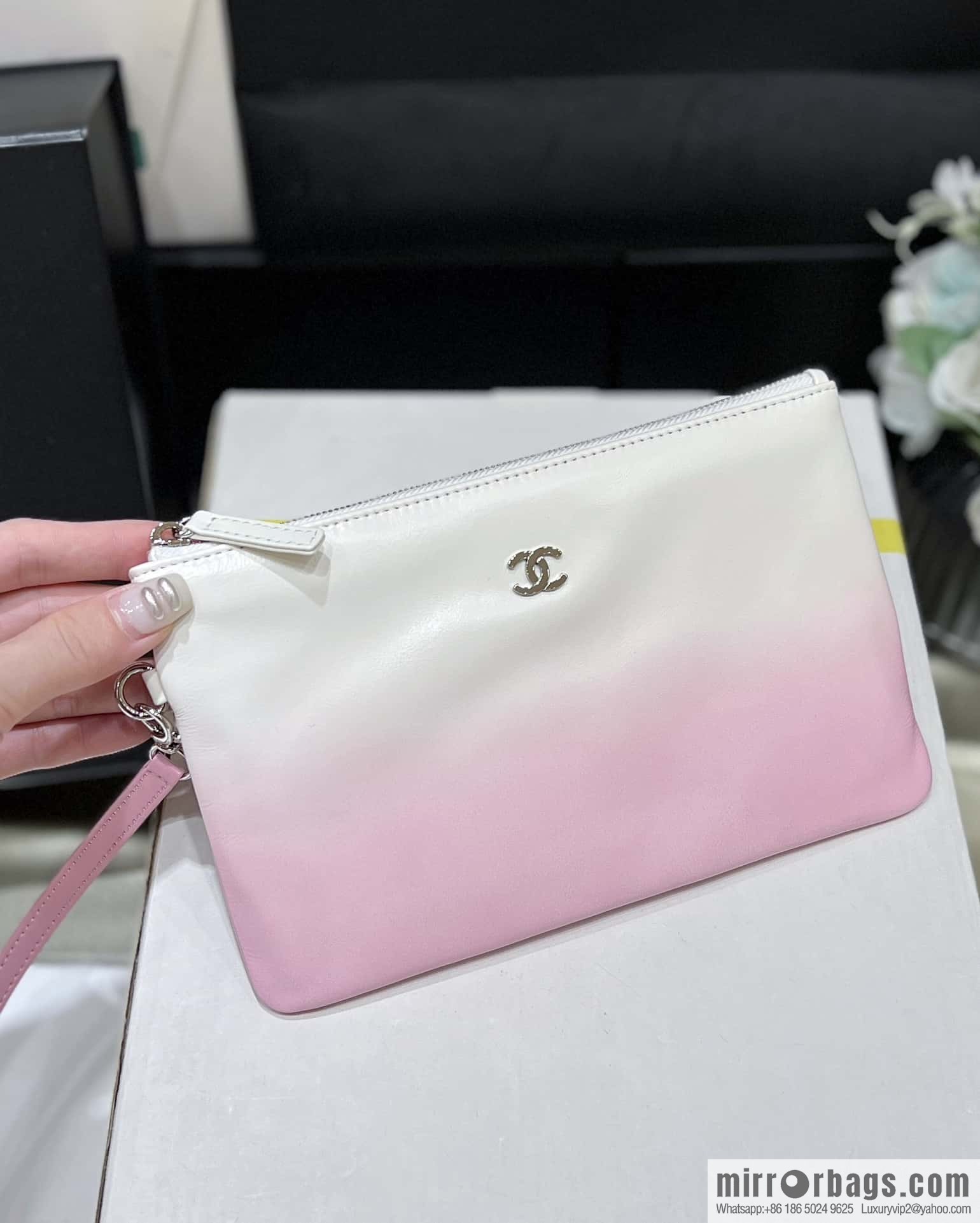 CHANEL 24S spring and summer series, global limited edition gradual change 22 bags AS3261