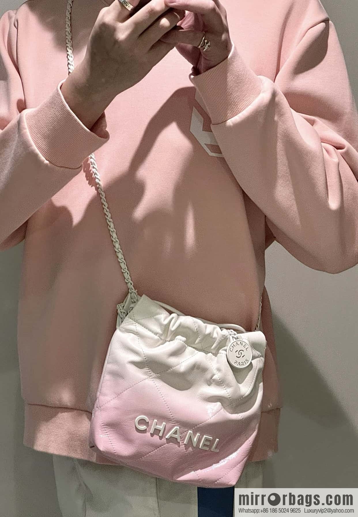 CHANEL 24S spring and summer series, global limited edition gradual change 22 bags AS3980