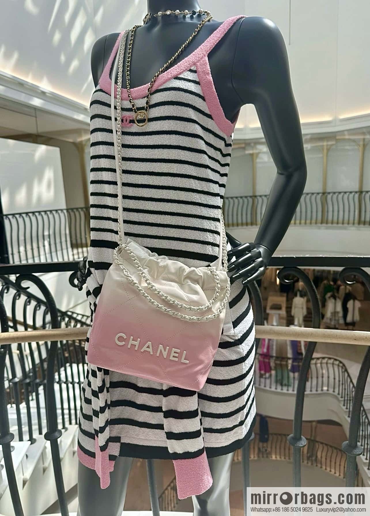 CHANEL 24S spring and summer series, global limited edition gradual change 22 bags AS3980