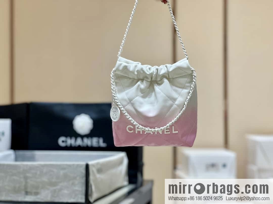 CHANEL 24S spring and summer series, global limited edition gradual change 22 bags AS3980