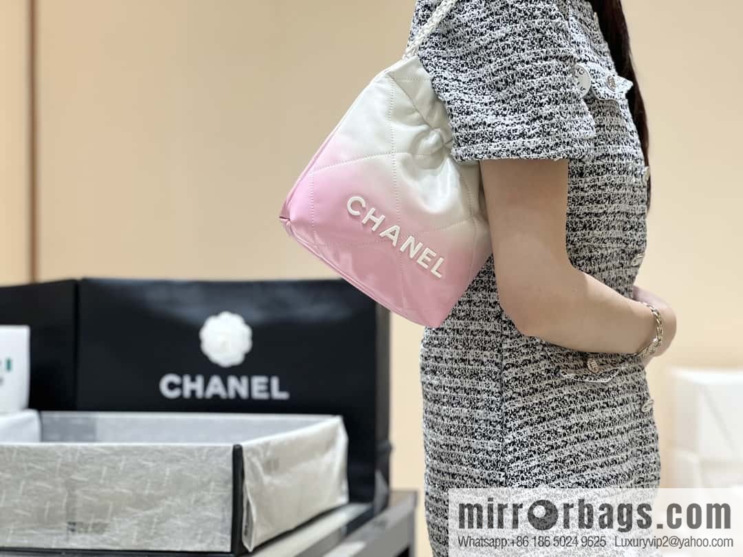 CHANEL 24S spring and summer series, global limited edition gradual change 22 bags AS3980
