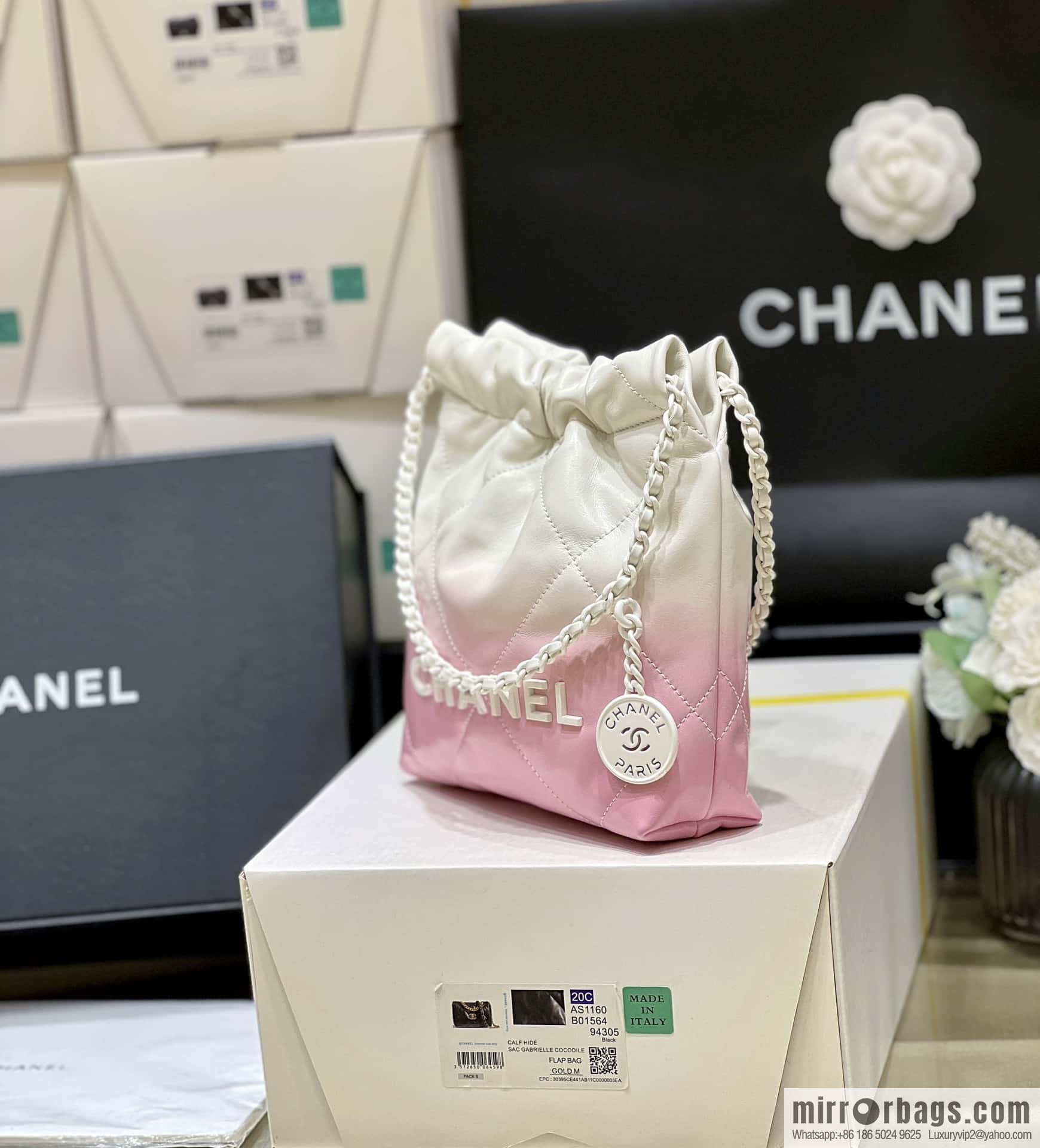 CHANEL 24S spring and summer series, global limited edition gradual change 22 bags AS3980