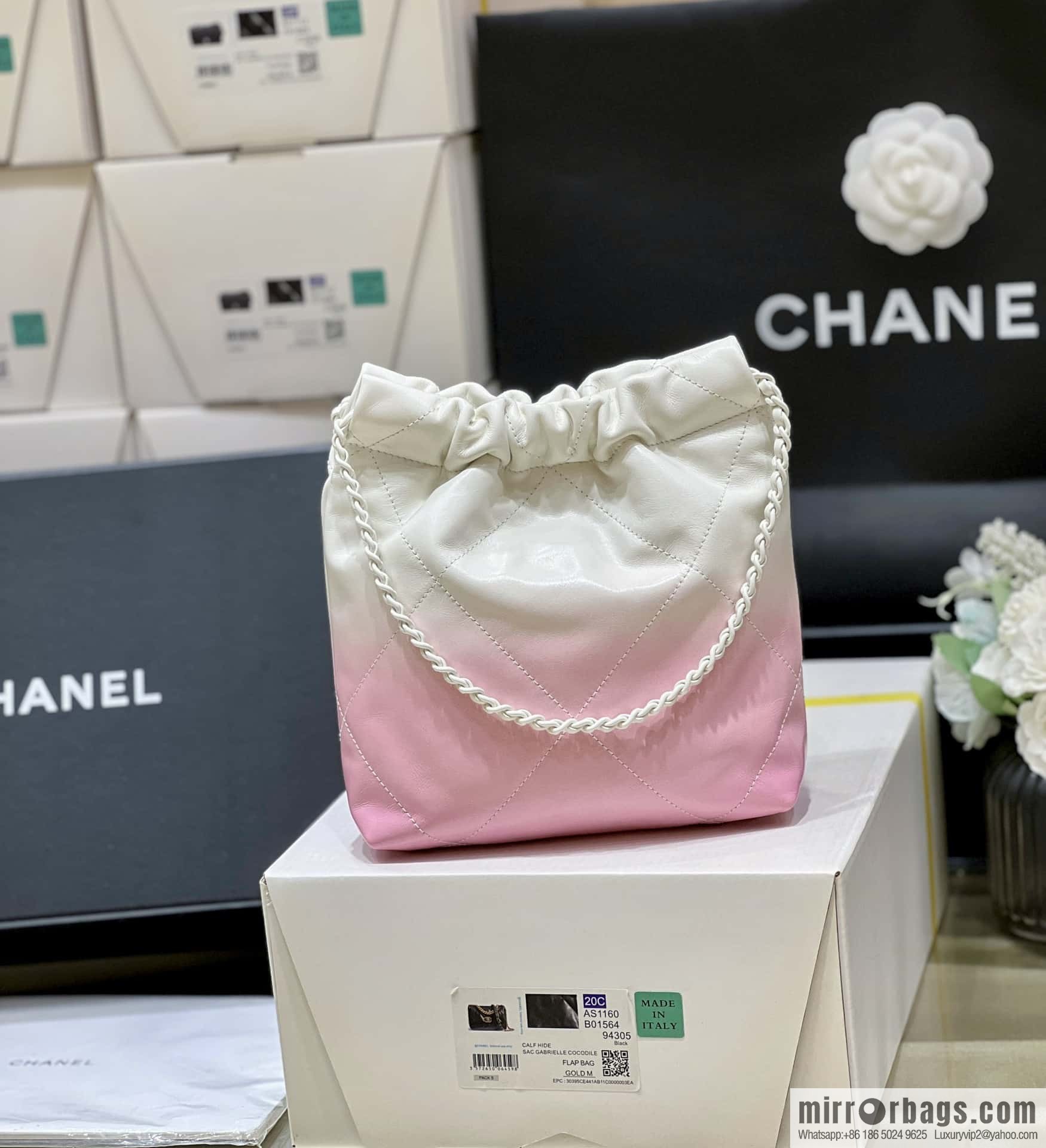 CHANEL 24S spring and summer series, global limited edition gradual change 22 bags AS3980