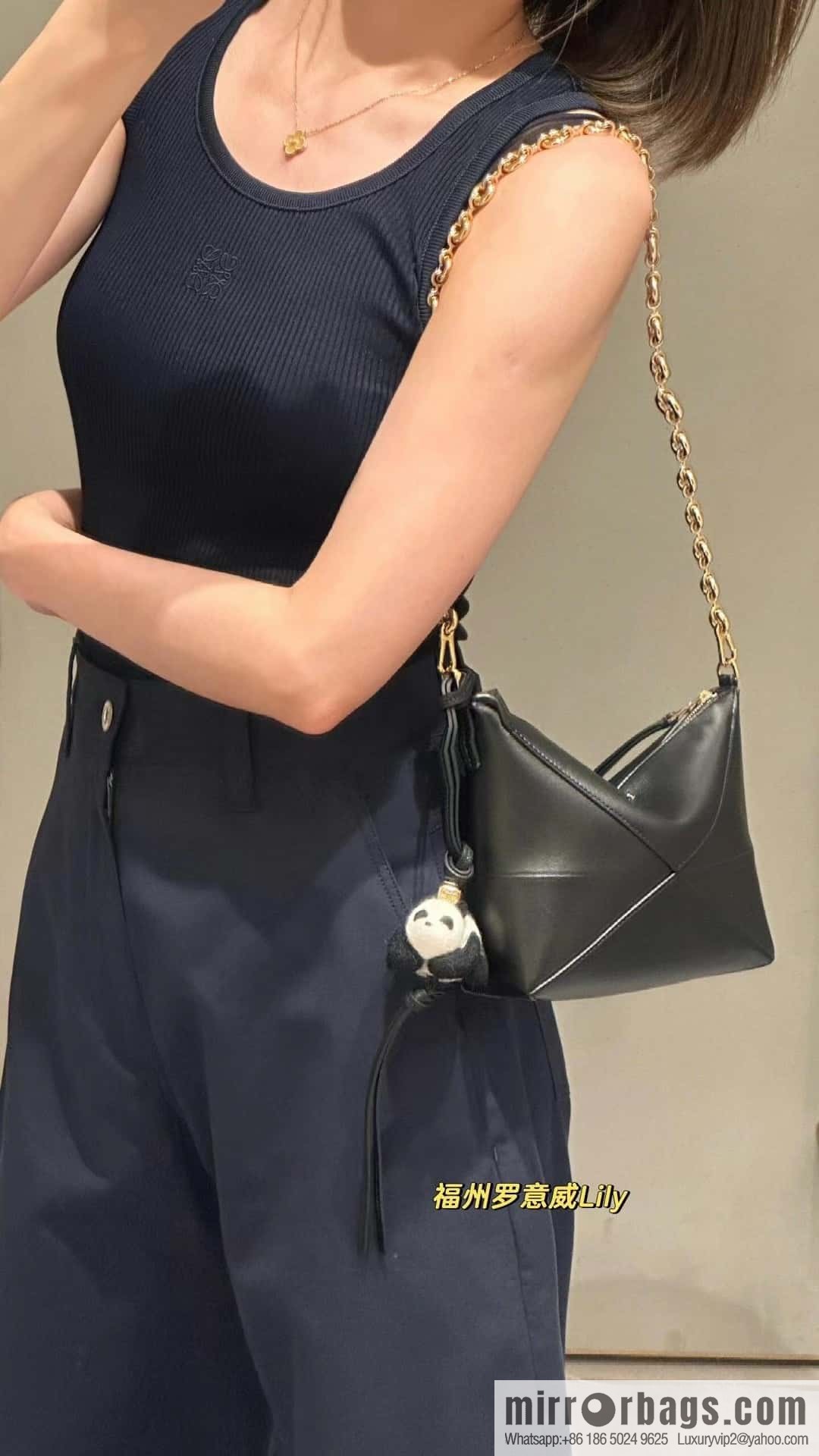 LOEWE 𝐩𝐮𝐳𝐳𝐥𝐞 𝐟𝐨𝐥𝐝 𝐩𝐨𝐮𝐜𝐡 bag 0696 black