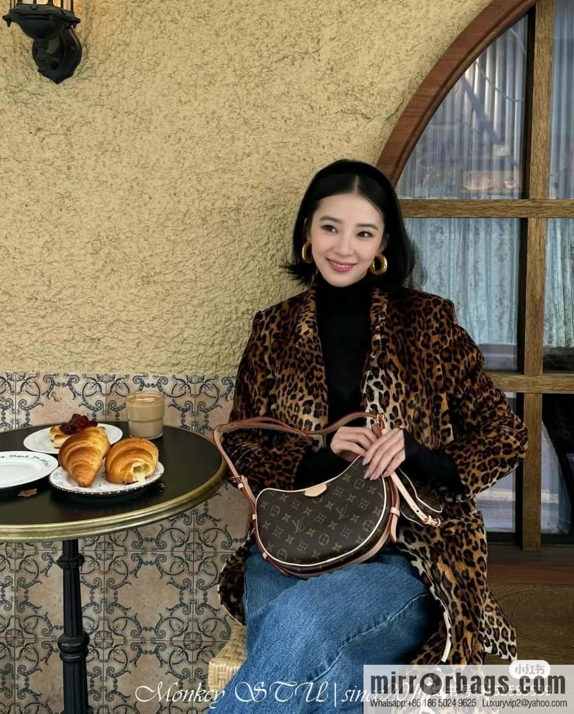 LV M46828 CROISSANT medium handbag