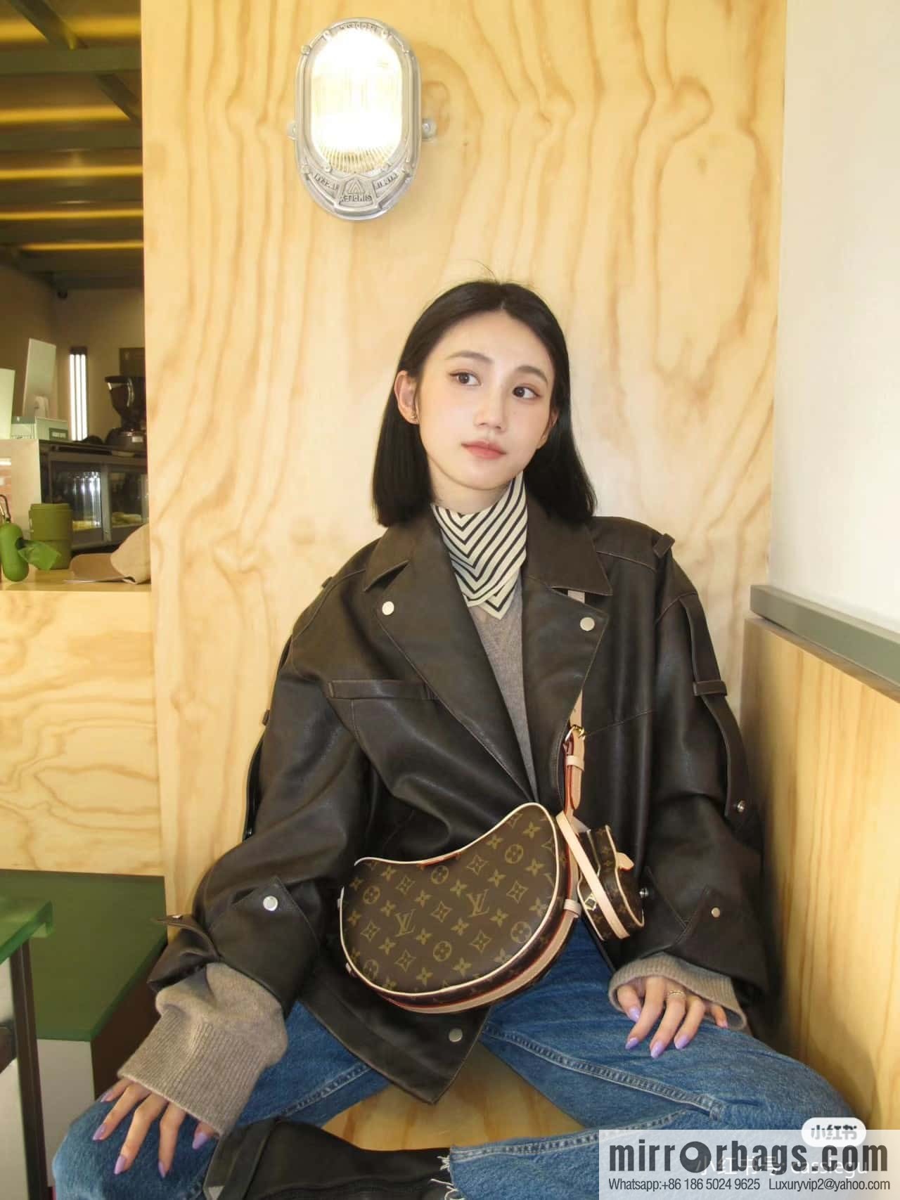 LV M46828 CROISSANT medium handbag