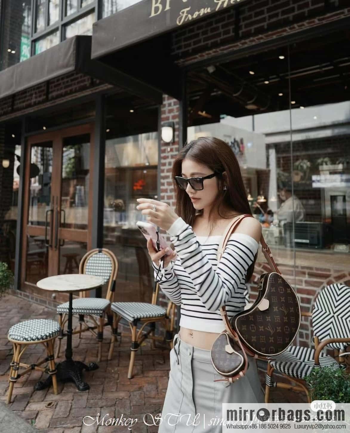 LV M46828 CROISSANT medium handbag