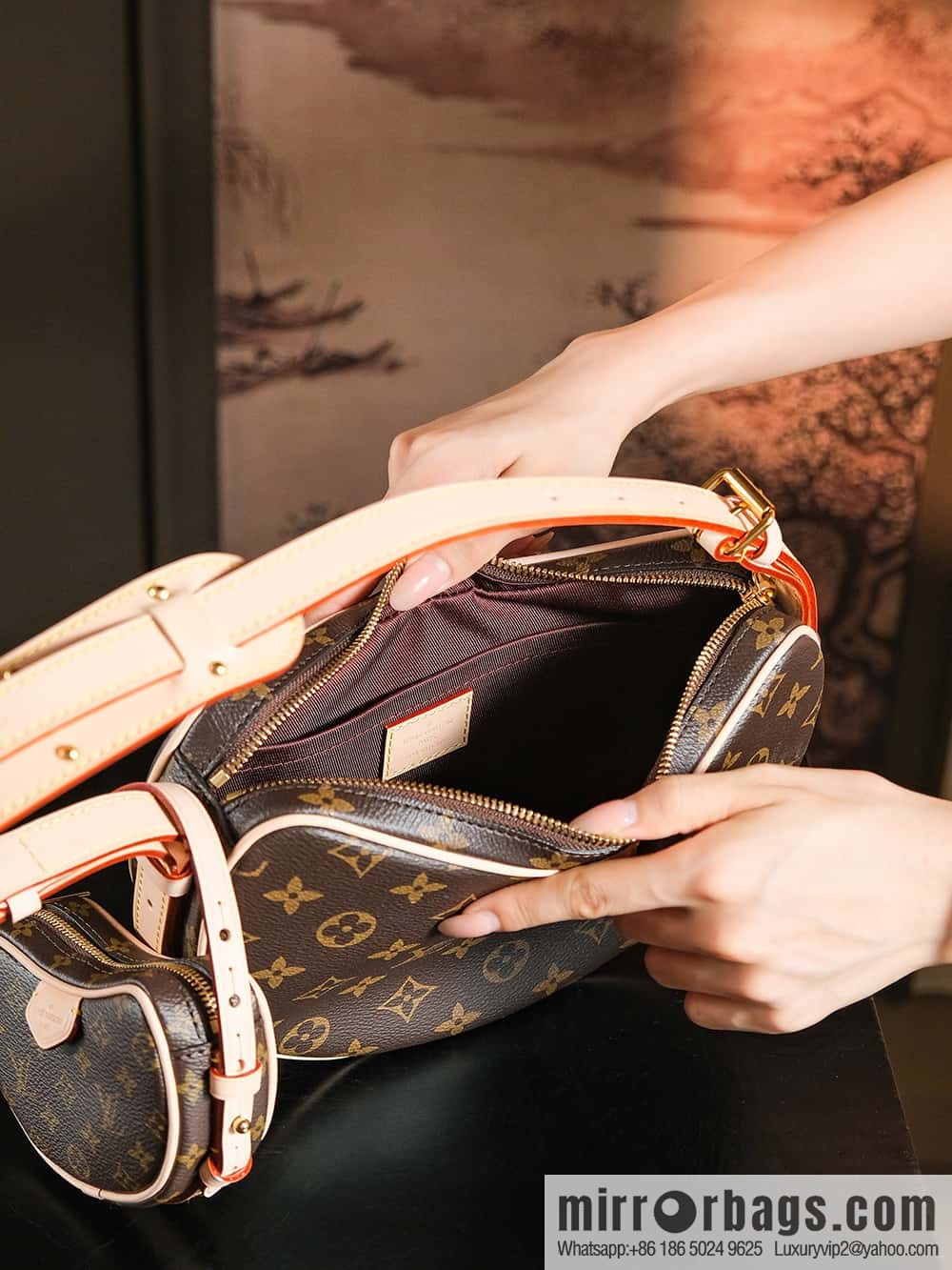LV M46828 CROISSANT medium handbag