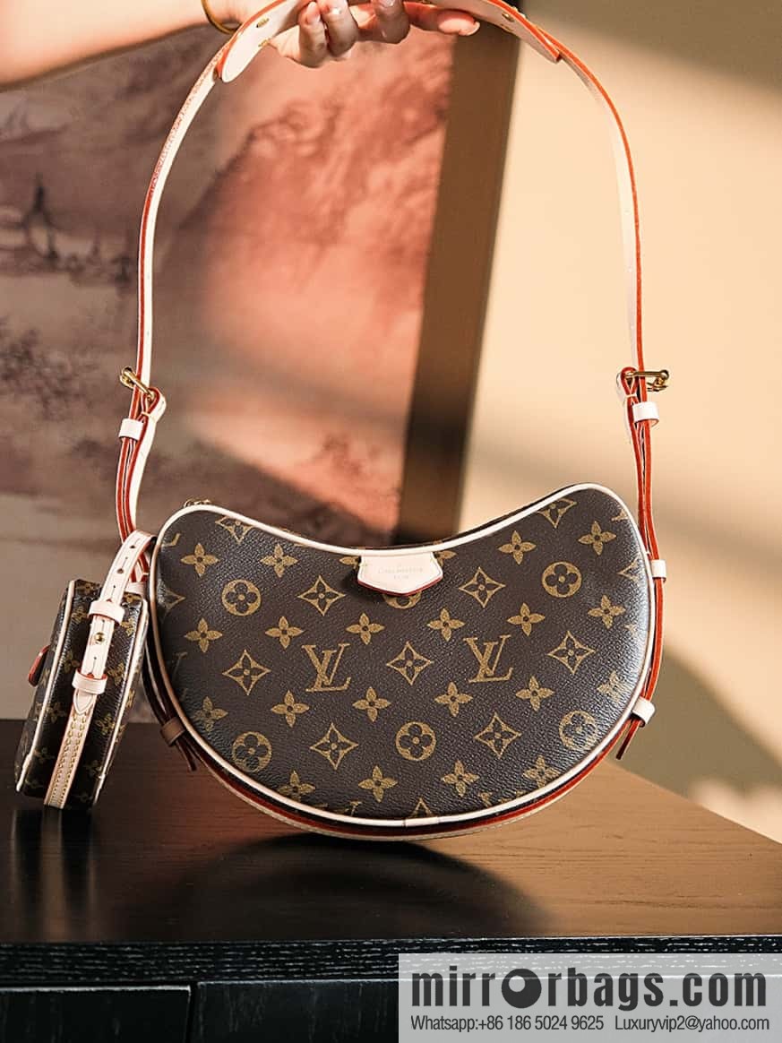 LV M46828 CROISSANT medium handbag
