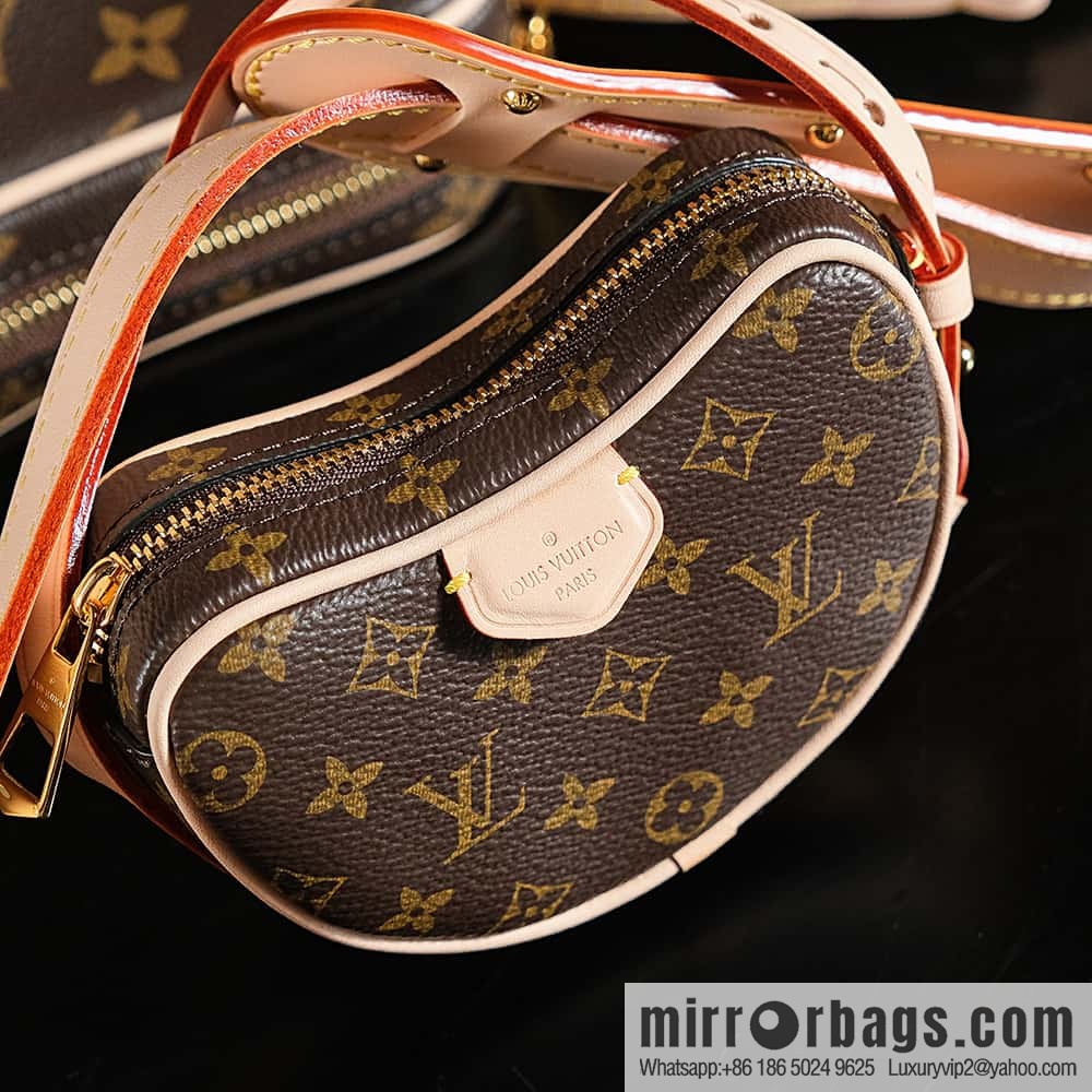 LV M46828 CROISSANT medium handbag