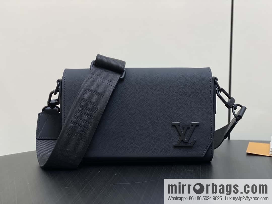 [Premium‑quality] M24769 black full leather men's bag messenger bag series Takeoff small Aer messenger bag M25125 M24769