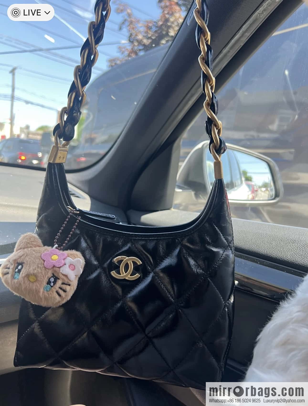 Chanel 24A hobo armpit bag AS4922