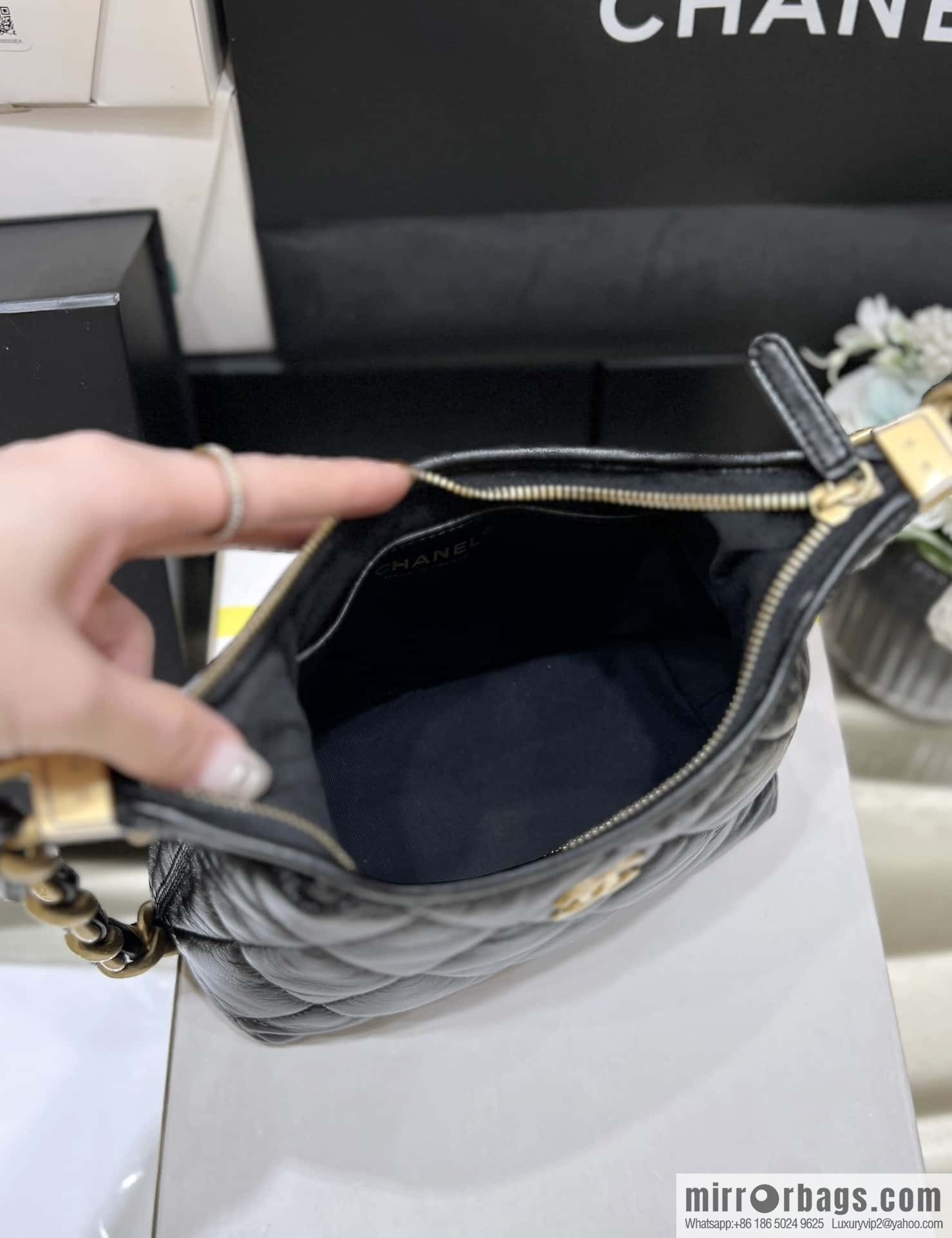 Chanel 24A hobo armpit bag AS4922
