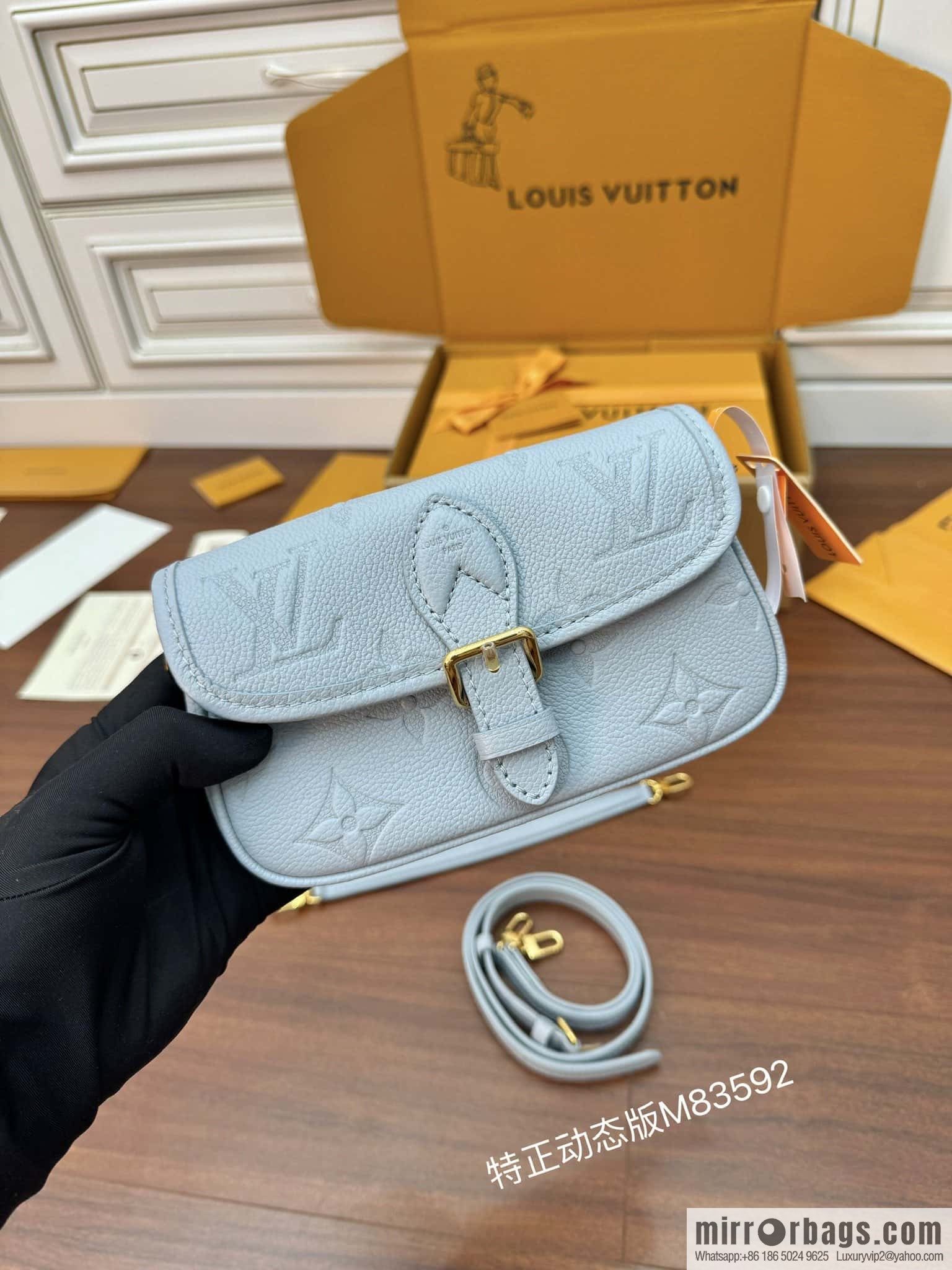 LV M83592 NANO DIANE handbag