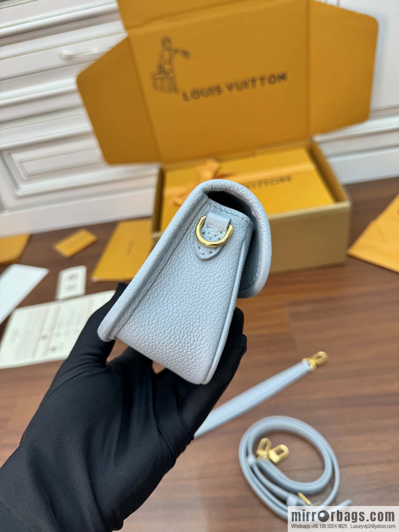 LV M83592 NANO DIANE handbag