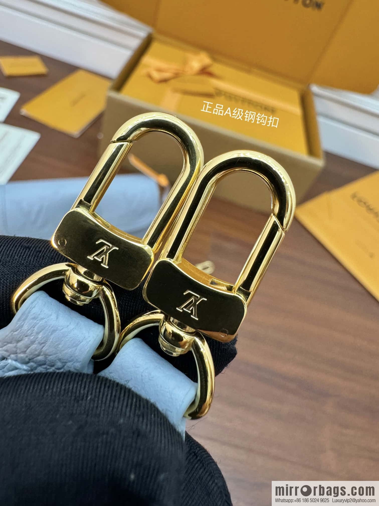 LV M83592 NANO DIANE handbag