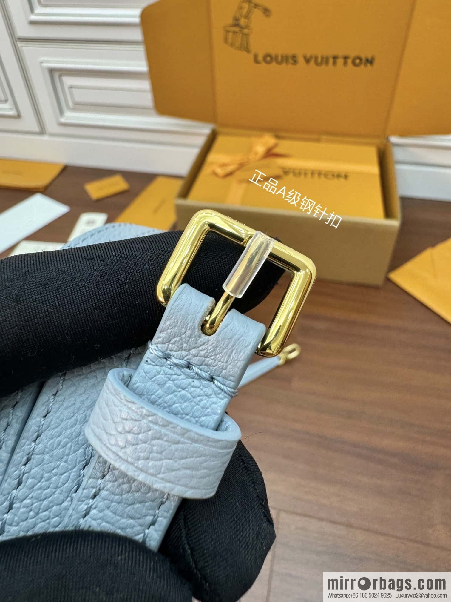 LV M83592 NANO DIANE handbag