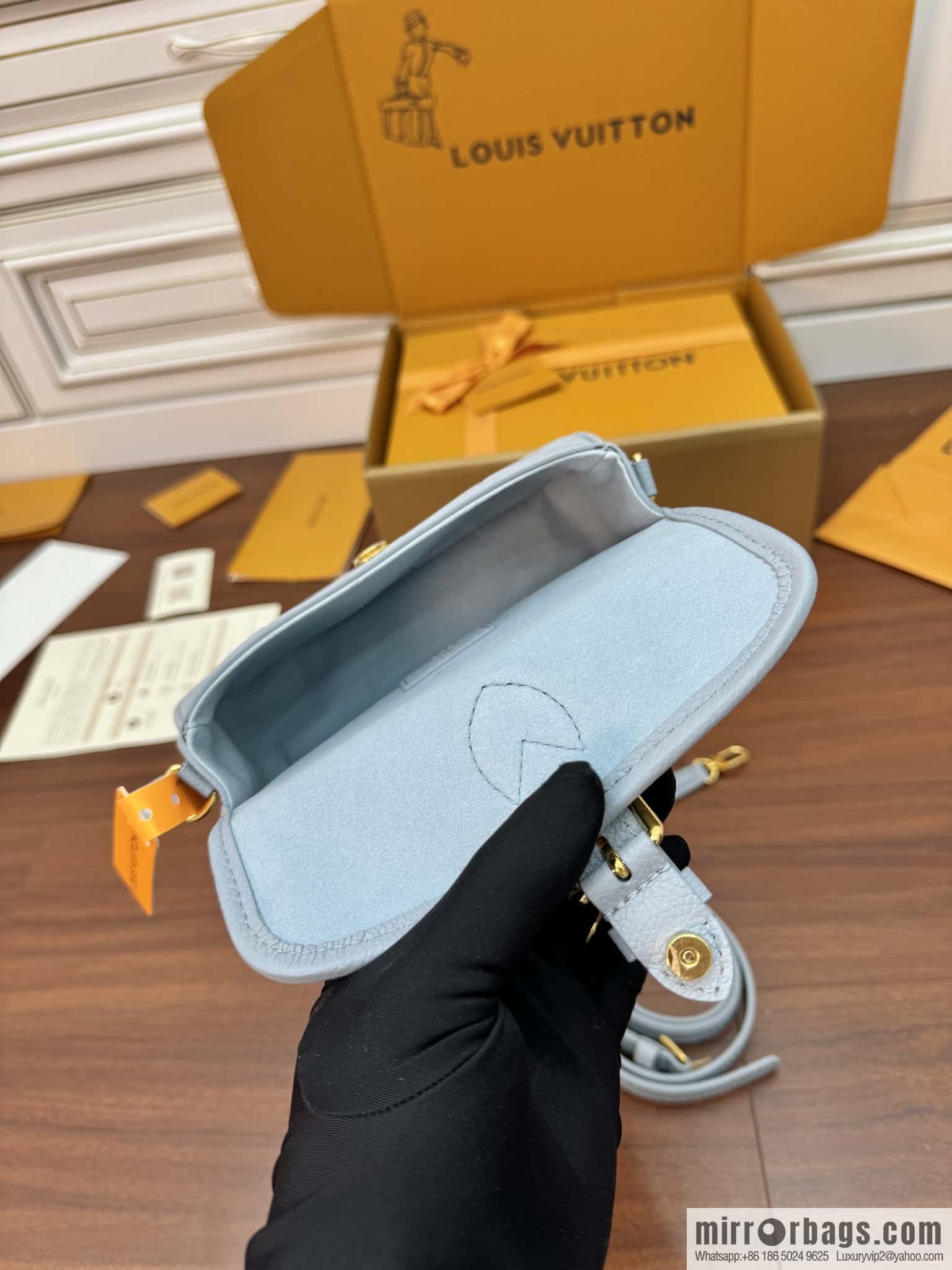 LV M83592 NANO DIANE handbag