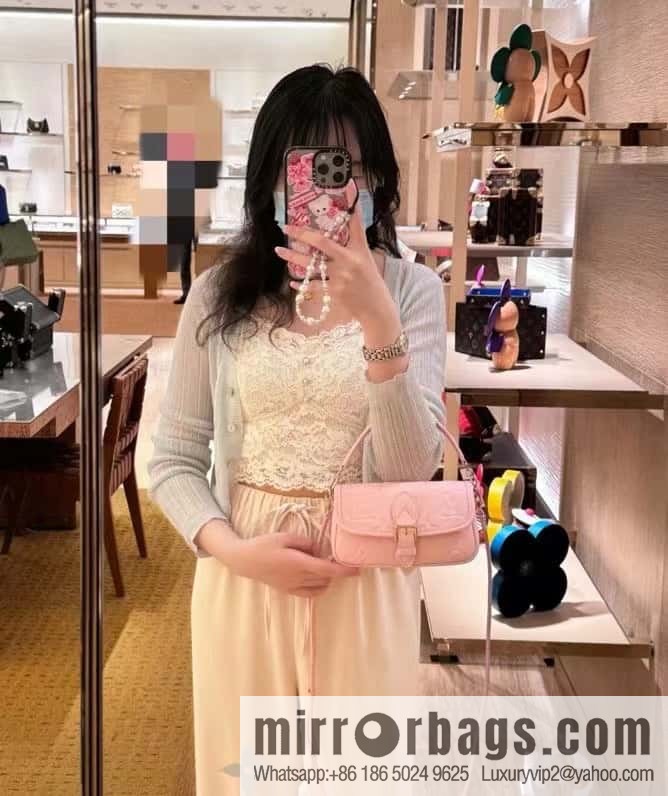 LV M83566 NANO DIANE handbag