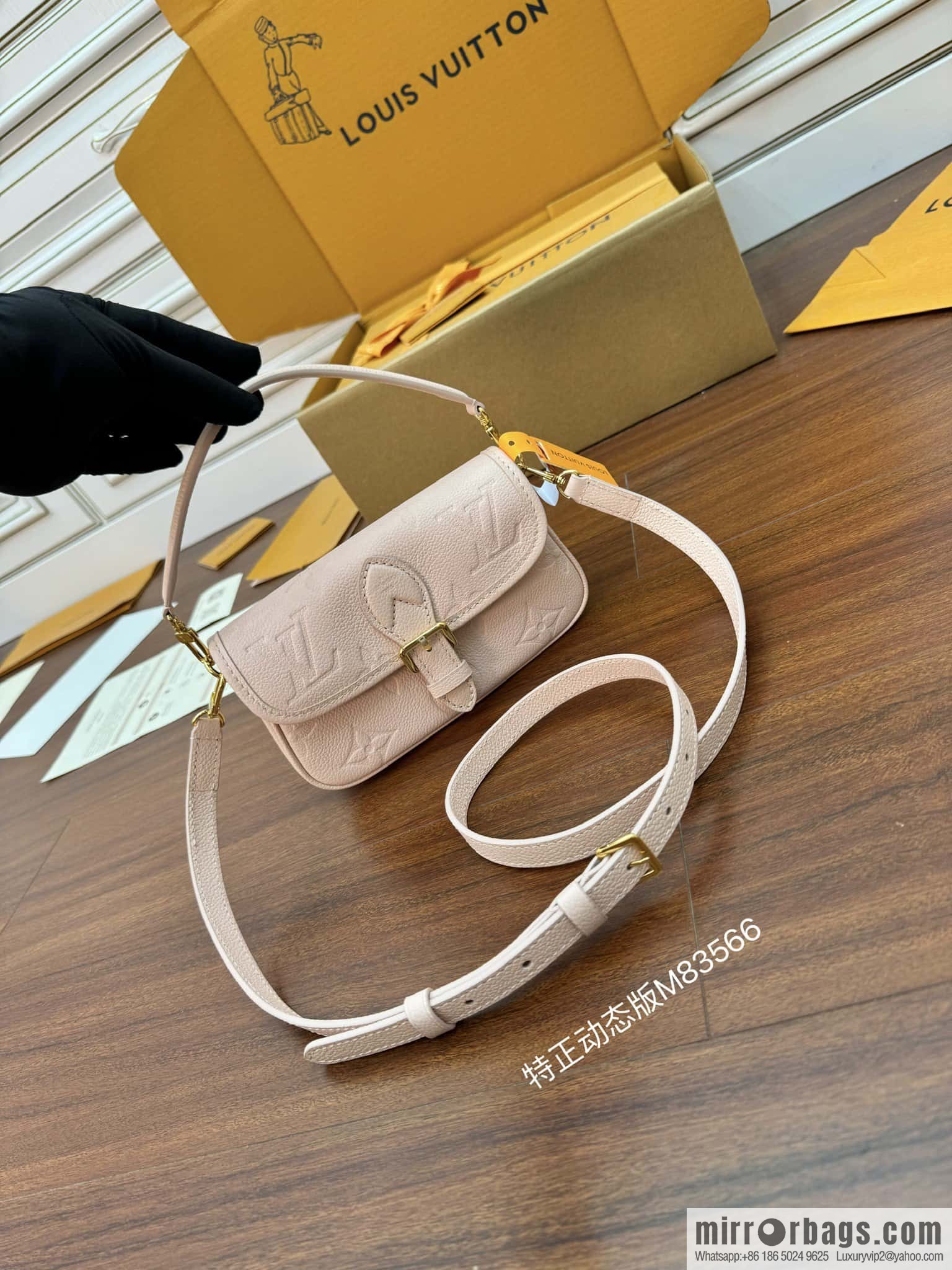 LV M83566 NANO DIANE handbag