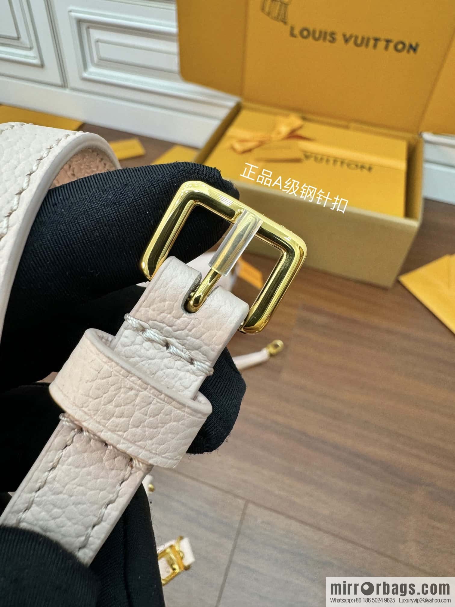 LV M83566 NANO DIANE handbag