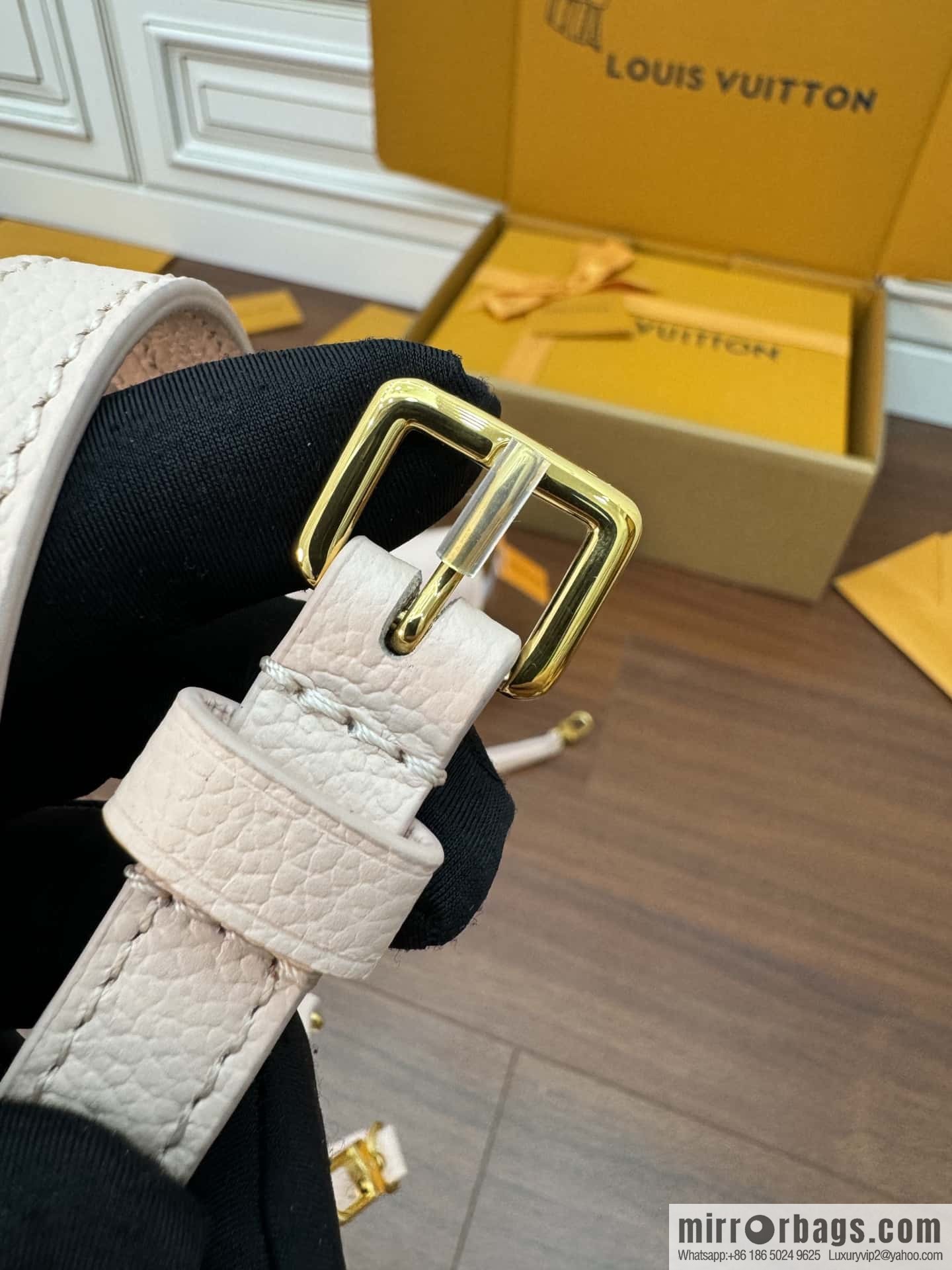 LV M83566 NANO DIANE handbag