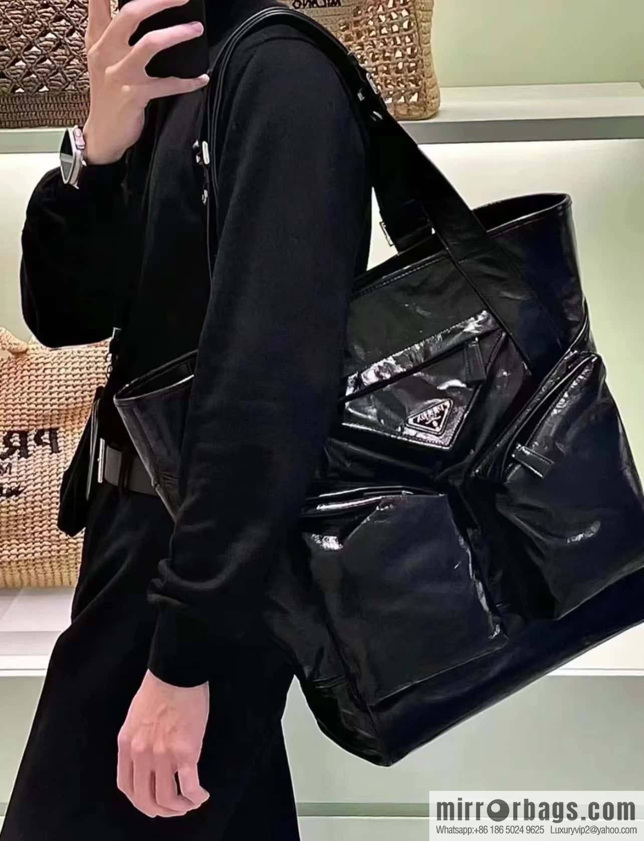 PRADA 🎉 new tote bag 🎉 2VG120 oil wax leather