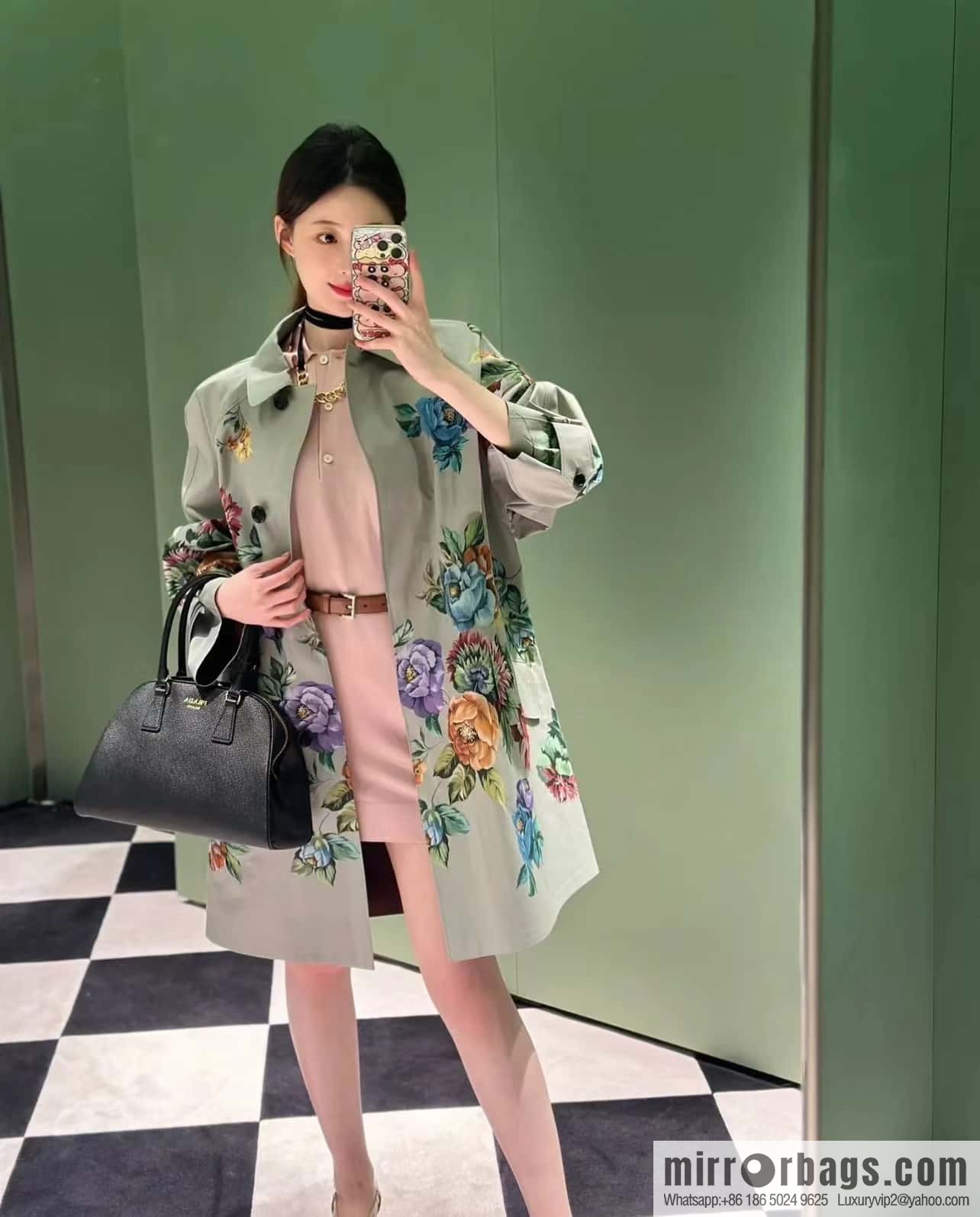 PRADA 🎉 new shell bag 🎉 1BG537