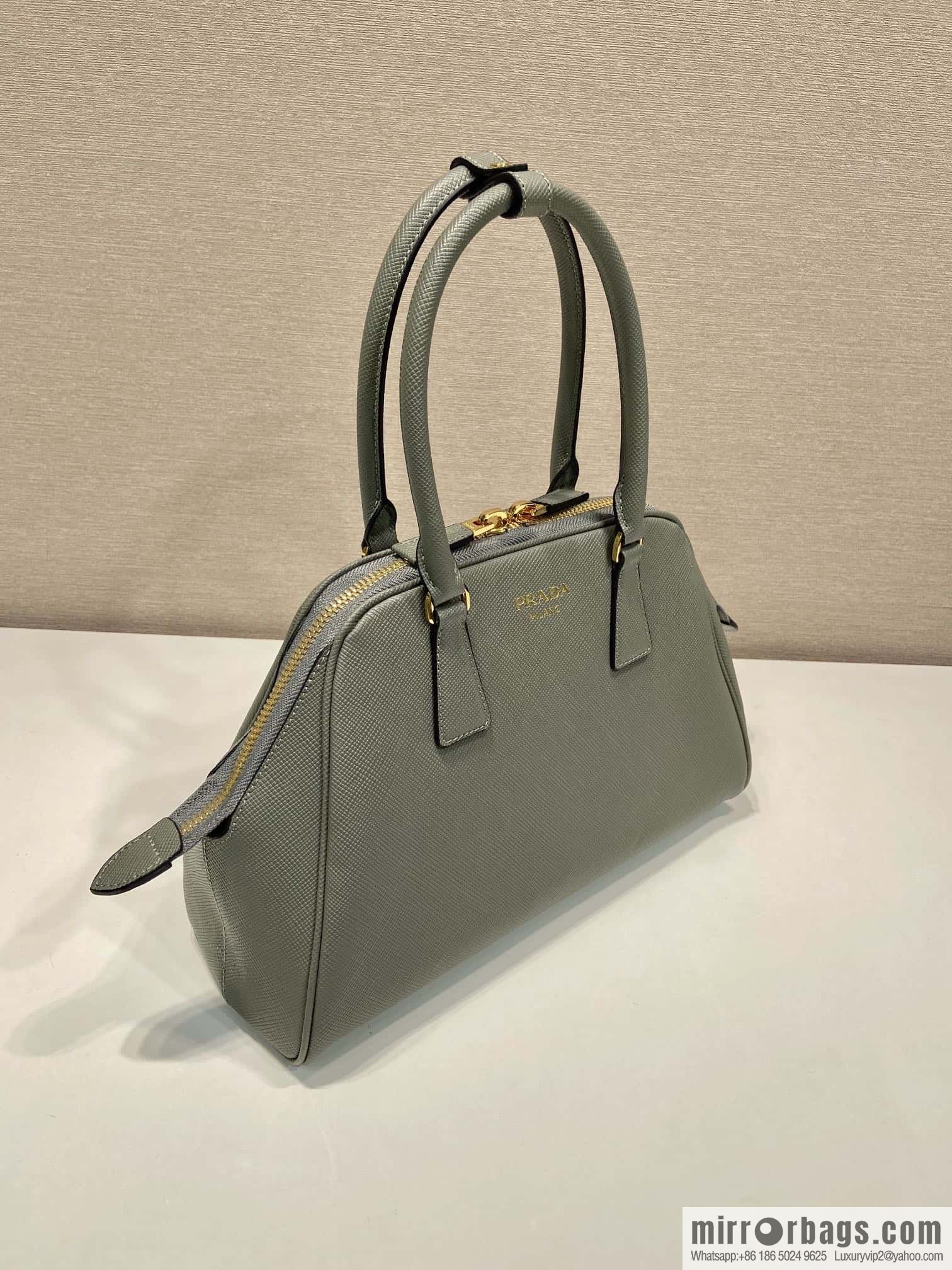 PRADA 🎉 new shell bag 🎉 1BG537 grey