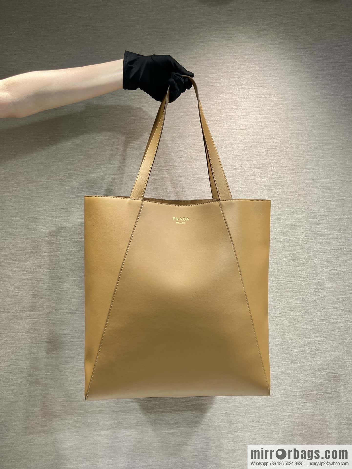 PRADA 🎉 new tote bag 🎉 2VG122 brown